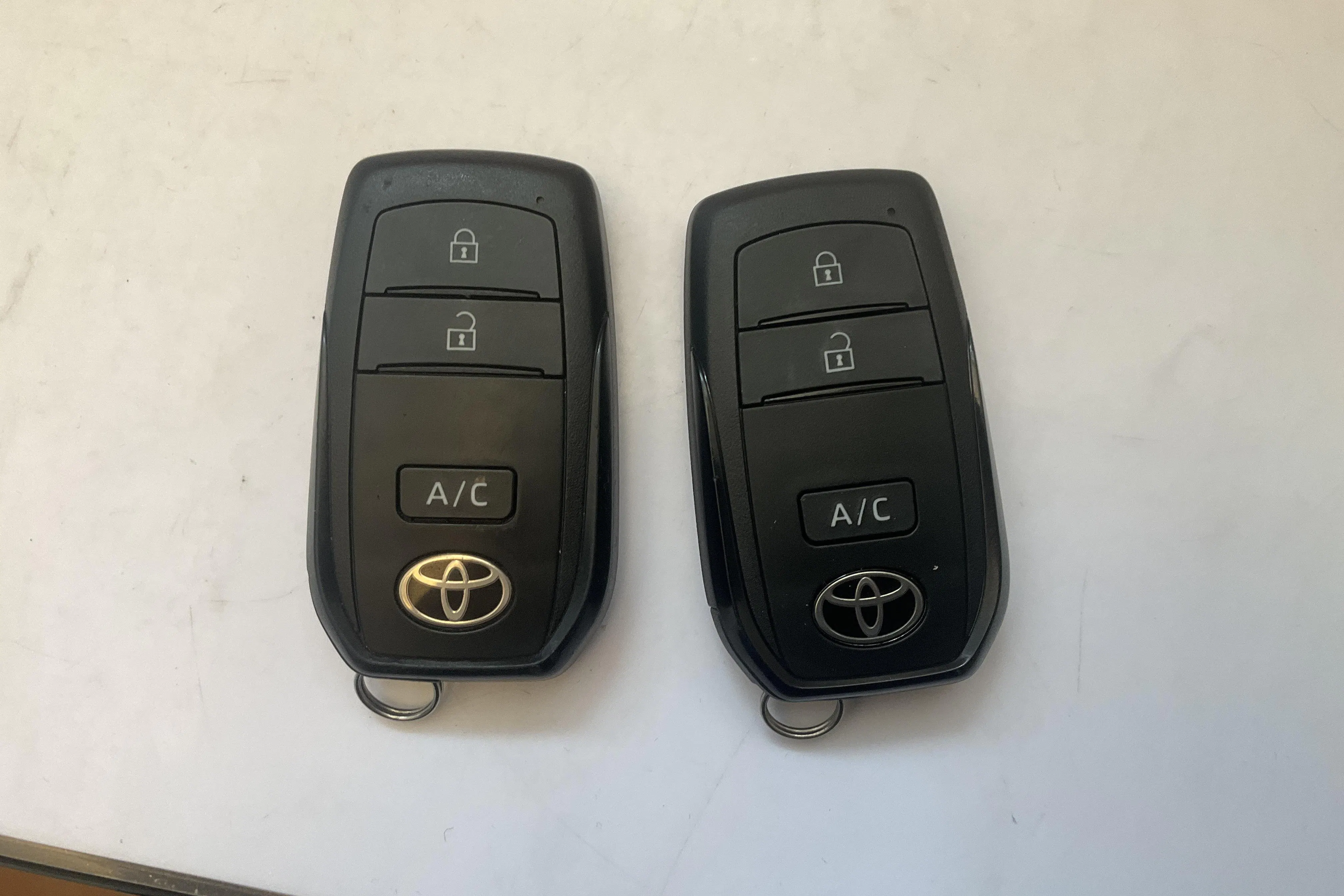 Presentationsfoto 15 av 15: Toyota bZ4X (204hk) - 3 021 mil - Automat - vit - 2023