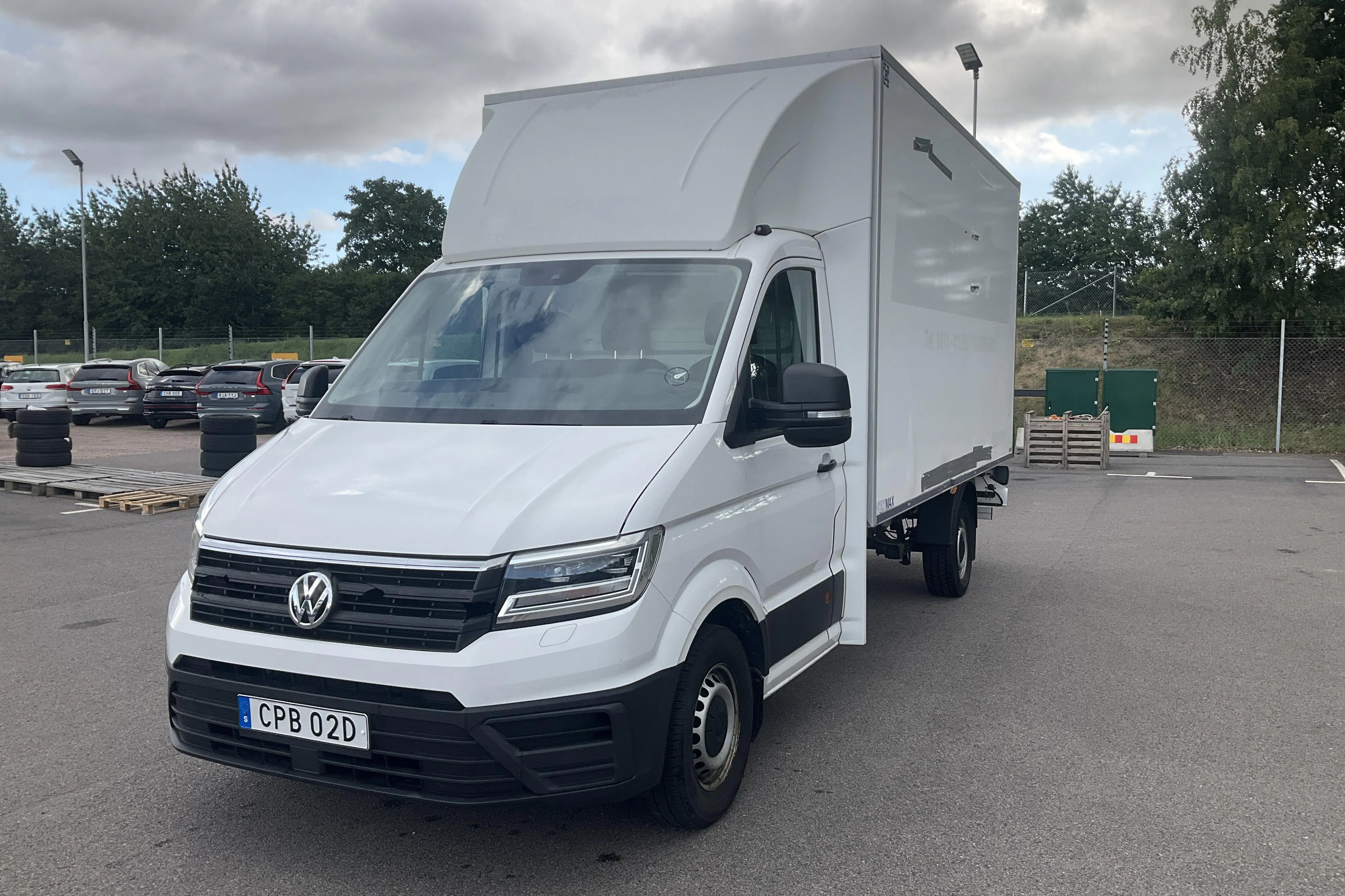 Presentationsfoto 1 av 14: VW Crafter 35 2.0 TDI Volymskåp (177hk) - 10 336 mil - Automat - vit - 2019