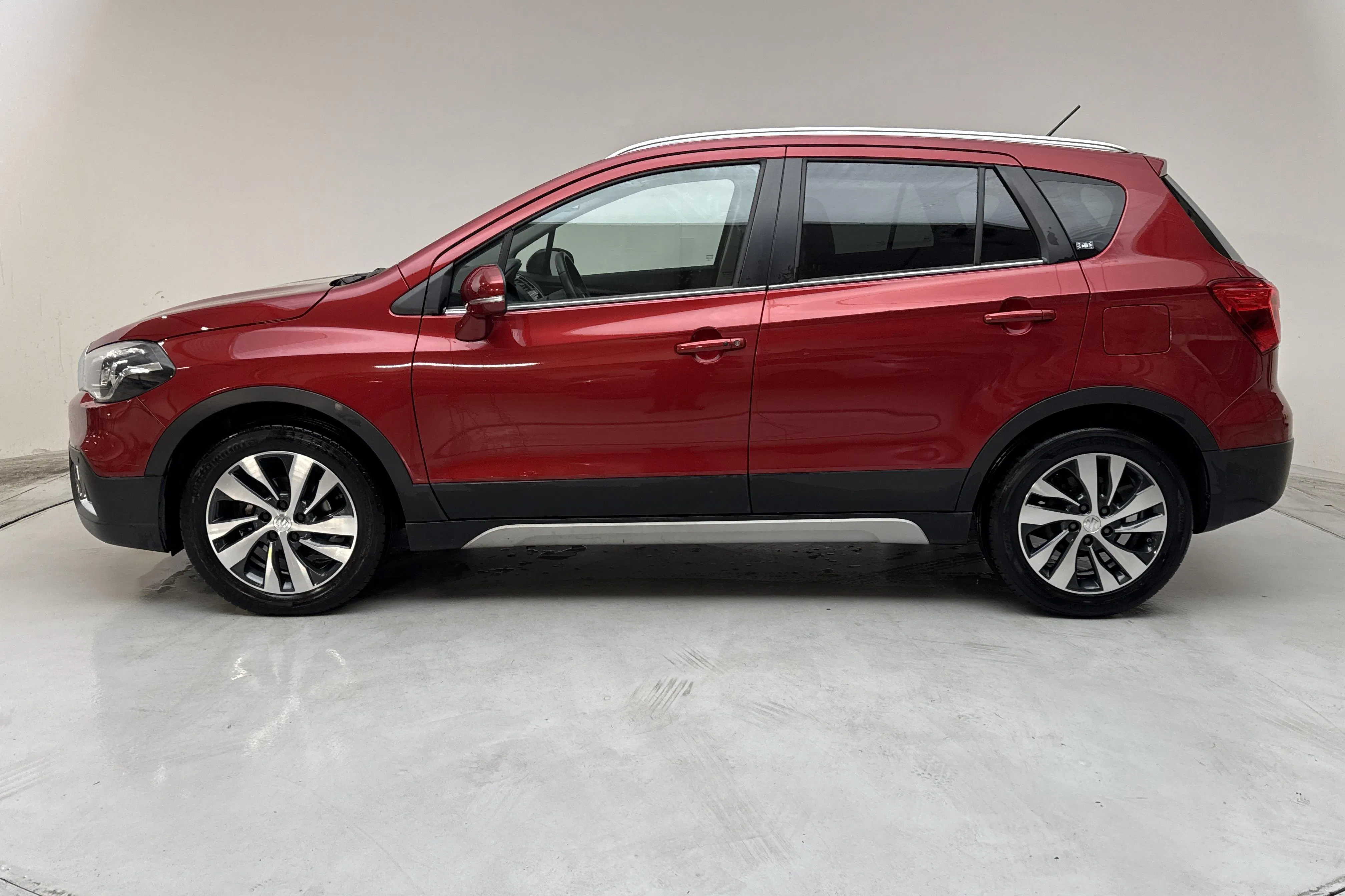 Presentation photo 2 of 16: Suzuki S-Cross 1.4 4x4 (140hk) - 49 630 km - Automatic - red - 2019