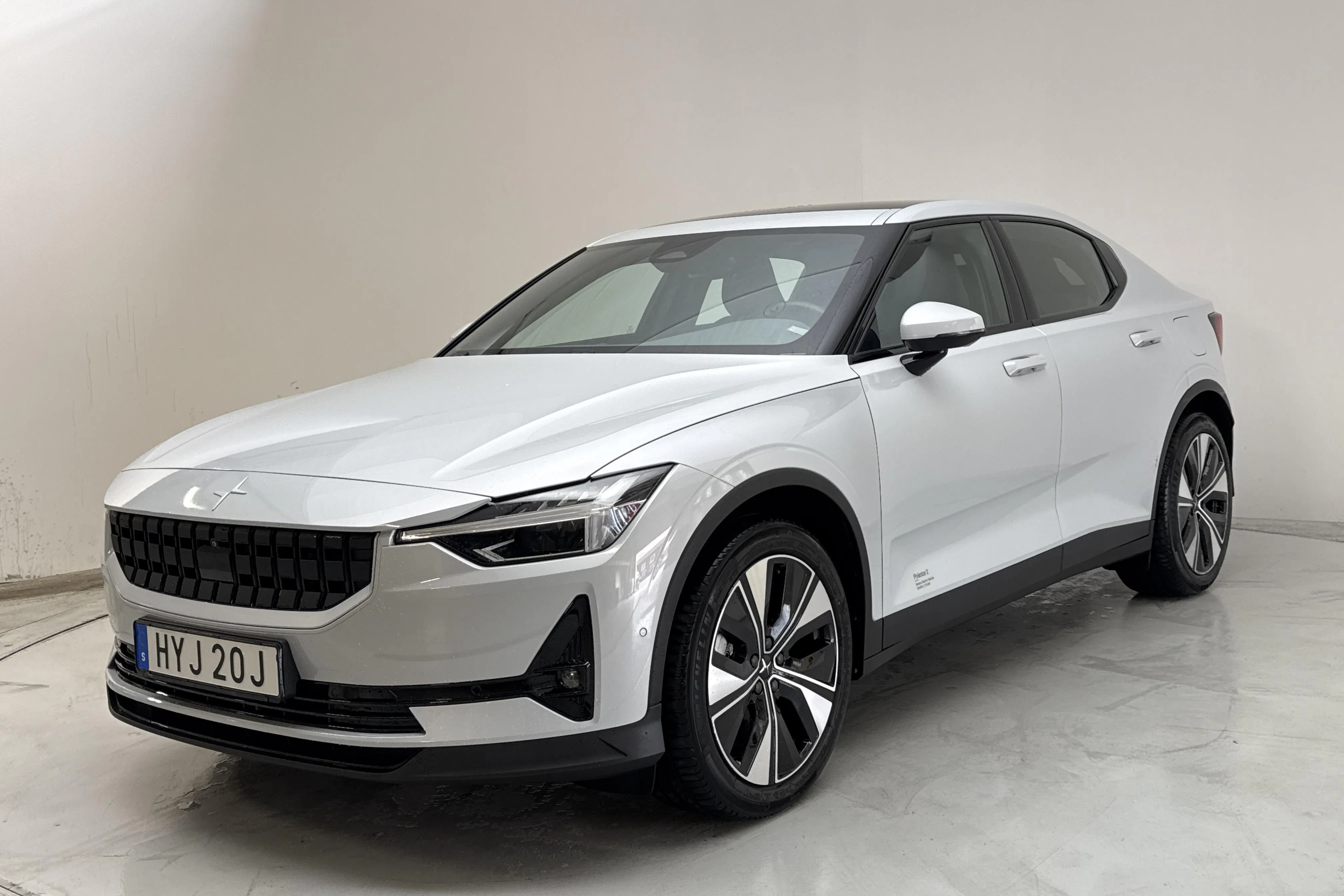Presentationsfoto 1 av 17: Polestar 2 Long range Single motor (231hk) - 4 593 mil - Automat - silver - 2023