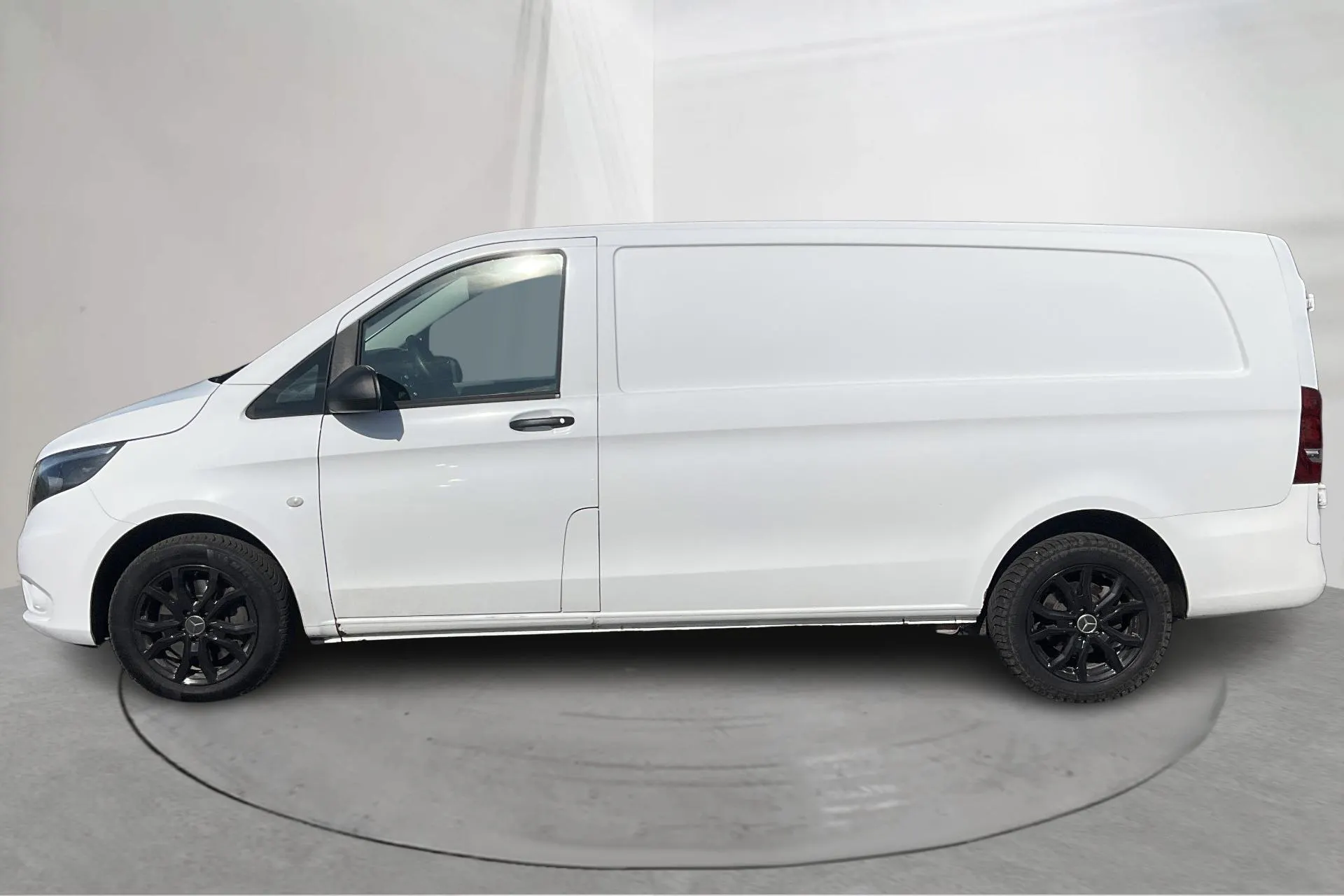 Presentationsfoto 2 av 15: Mercedes Vito 116 CDI 4MATIC W640 (163hk) - 26 043 mil - Automat - vit - 2018