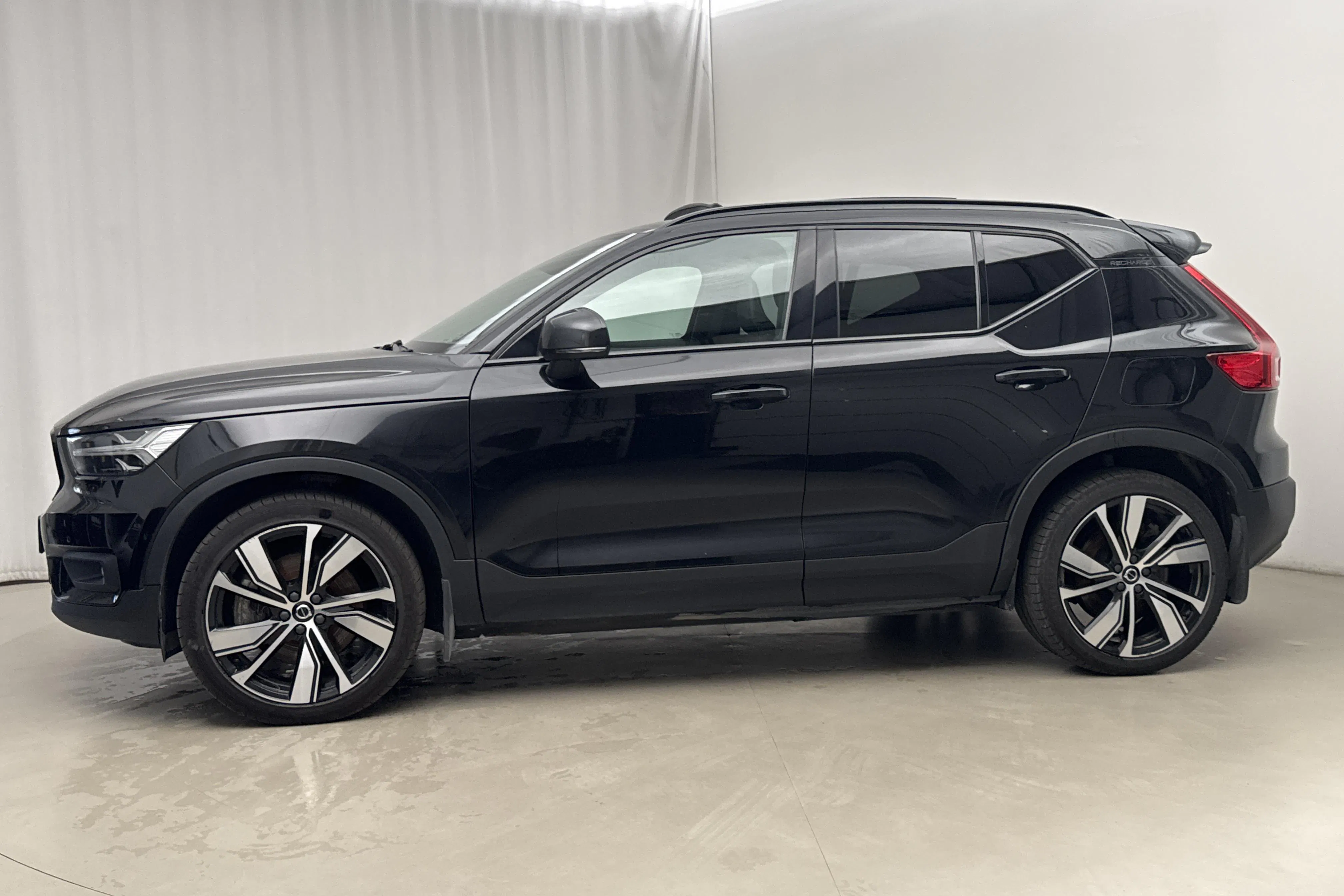 Presentation photo 2 of 26: Volvo XC40 P8 Recharge Twin AWD (408hk) - 175 900 km - Automatic - black - 2021