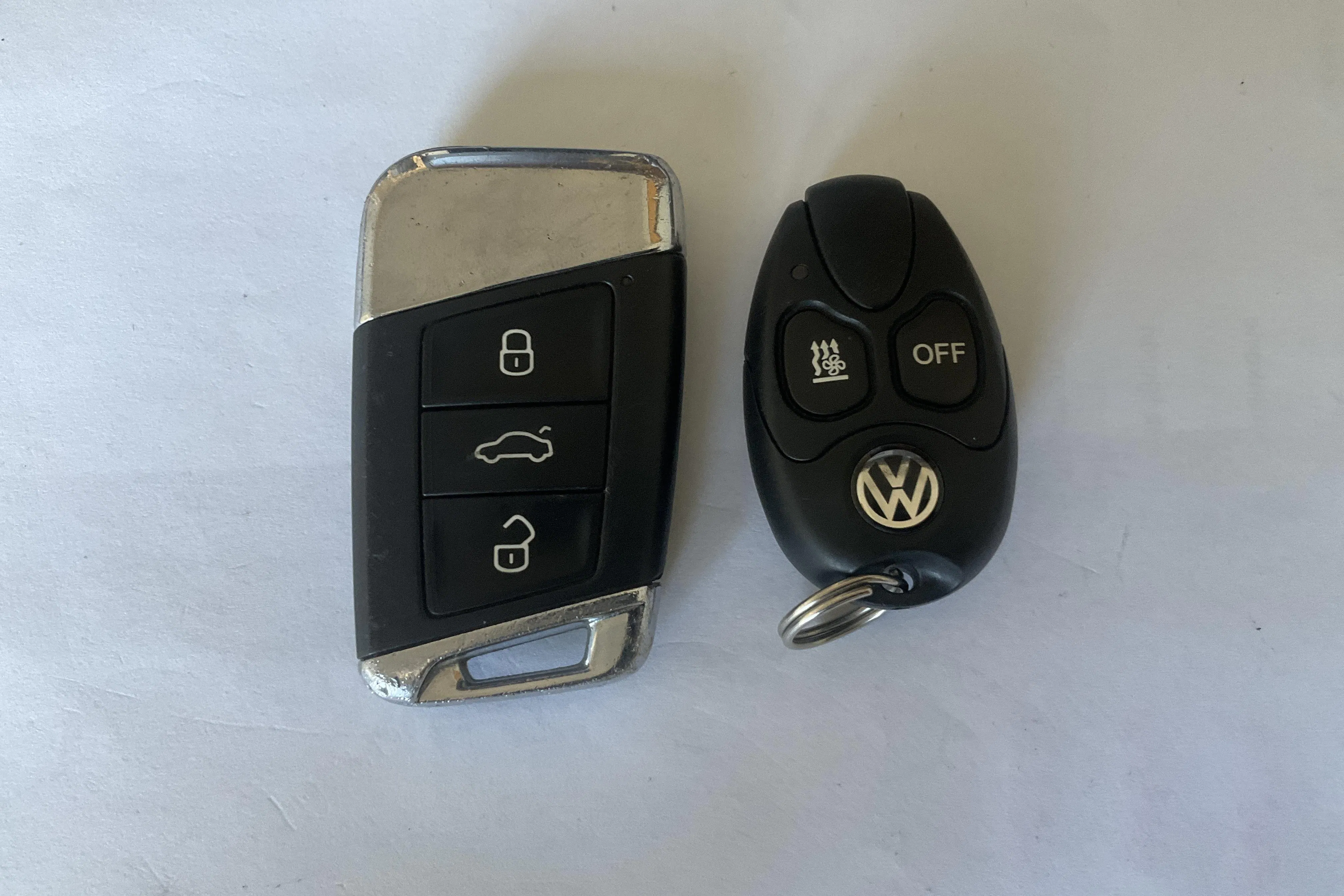 Presentation photo 18 of 18: VW Passat 1.4 Plug-in-Hybrid Sportscombi (218hk) - 250 320 km - Automatic - blue - 2016
