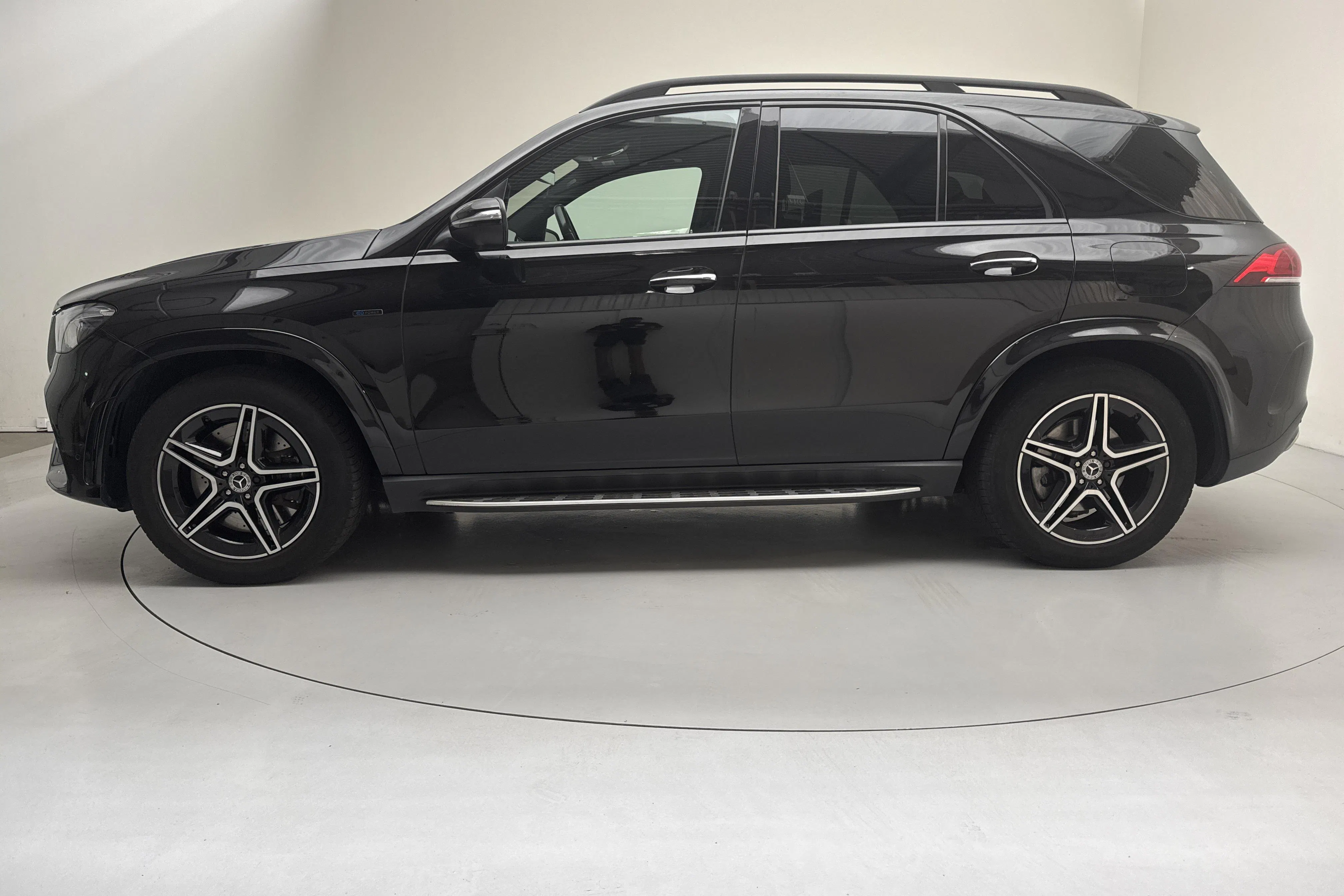 Presentation photo 2 of 19: Mercedes GLE 350 de 4MATIC V167 (306hk) - 177 090 km - Automatic - black - 2021