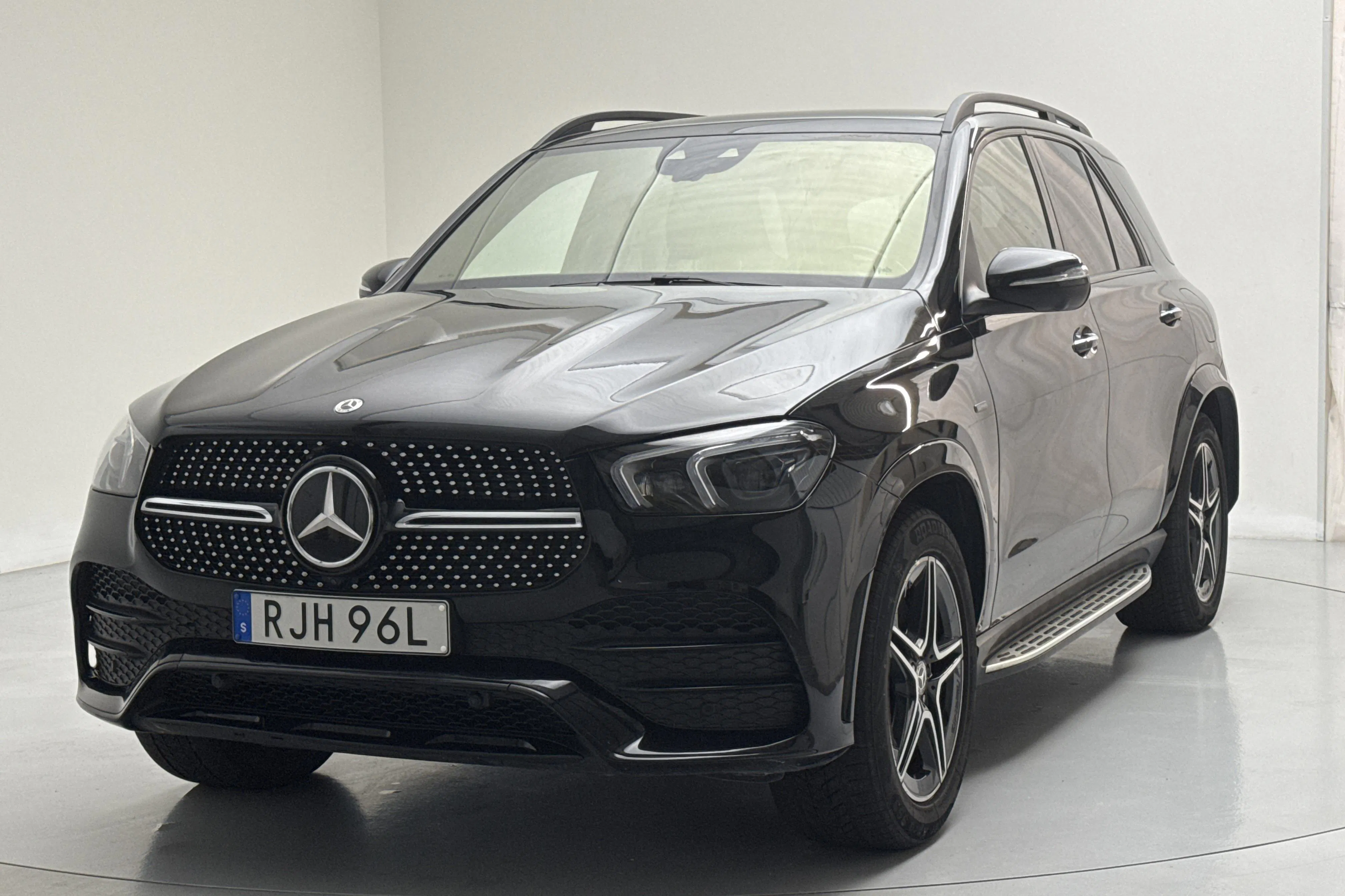 Presentation photo 1 of 19: Mercedes GLE 350 de 4MATIC V167 (306hk) - 177 090 km - Automatic - black - 2021
