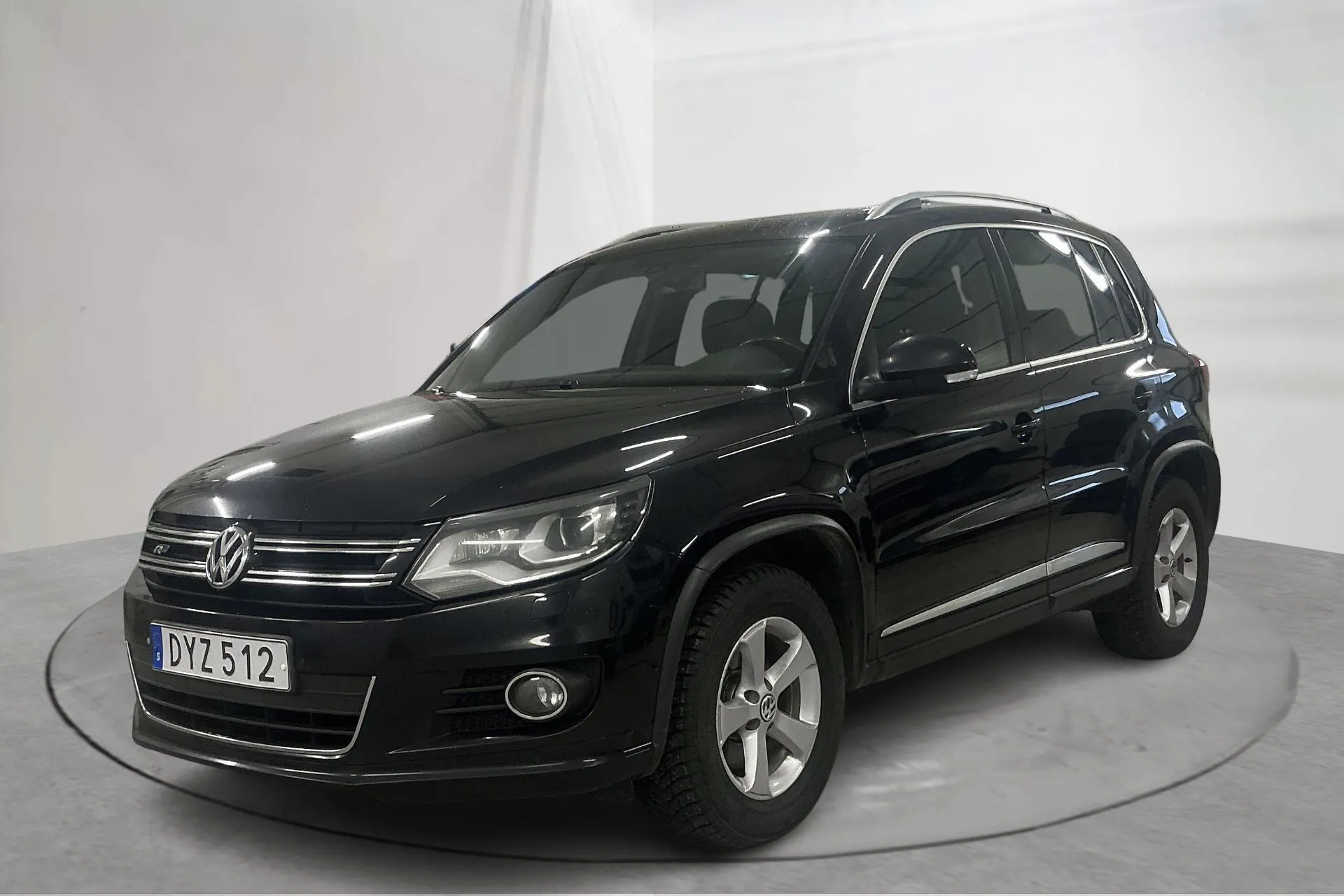 Presentationsfoto 1 av 24: VW Tiguan 2.0 TDI 4MOTION BlueMotion Technology (184hk) - 29 670 mil - Automat - svart - 2016
