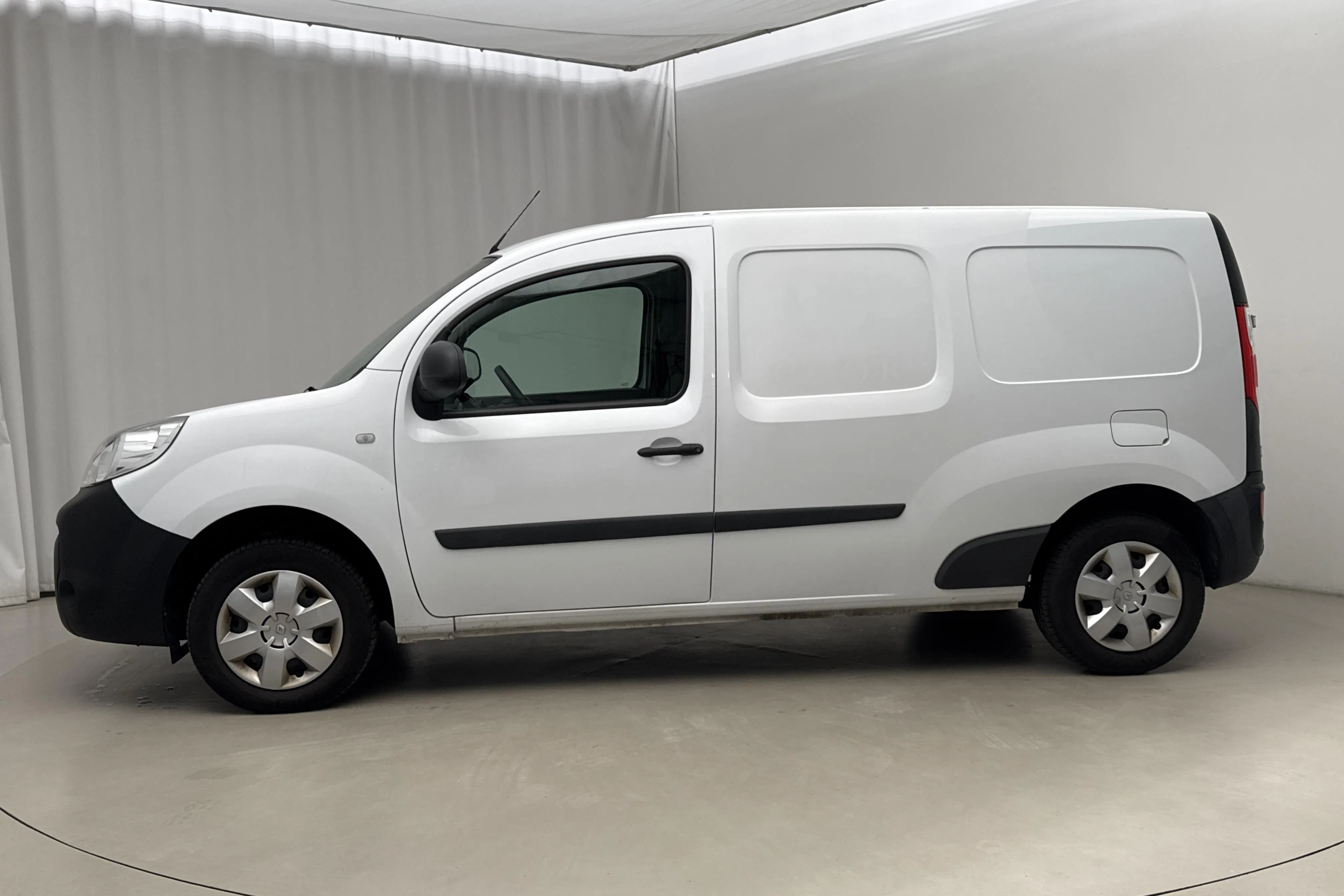 Presentation photo 2 of 15: Renault Kangoo 1.5 dCi Maxi Skåp (95hk) - 42 750 km - Manual - white - 2021