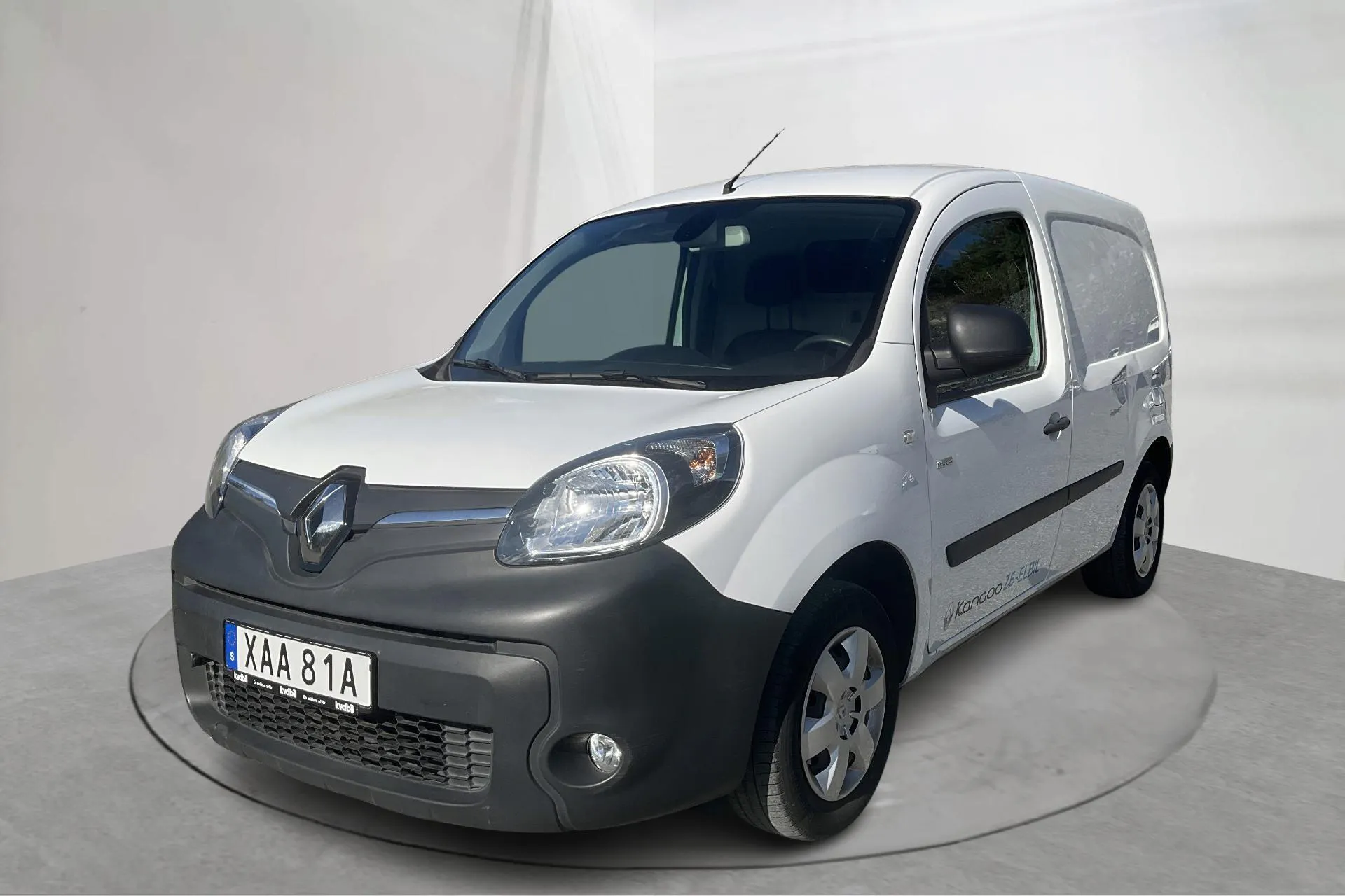 Presentation photo 1 of 16: Renault Kangoo Z.E Power Plus 33kWh Skåp (60hk) - 55 450 km - Automatic - white - 2020