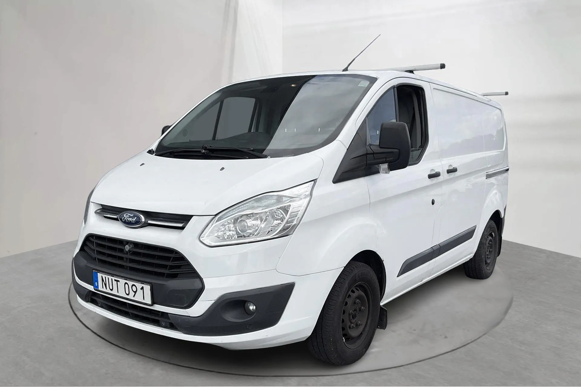 Presentationsfoto 1 av 16: Ford Transit Custom 270 (125hk) - 15 567 mil - Manuell - vit - 2016
