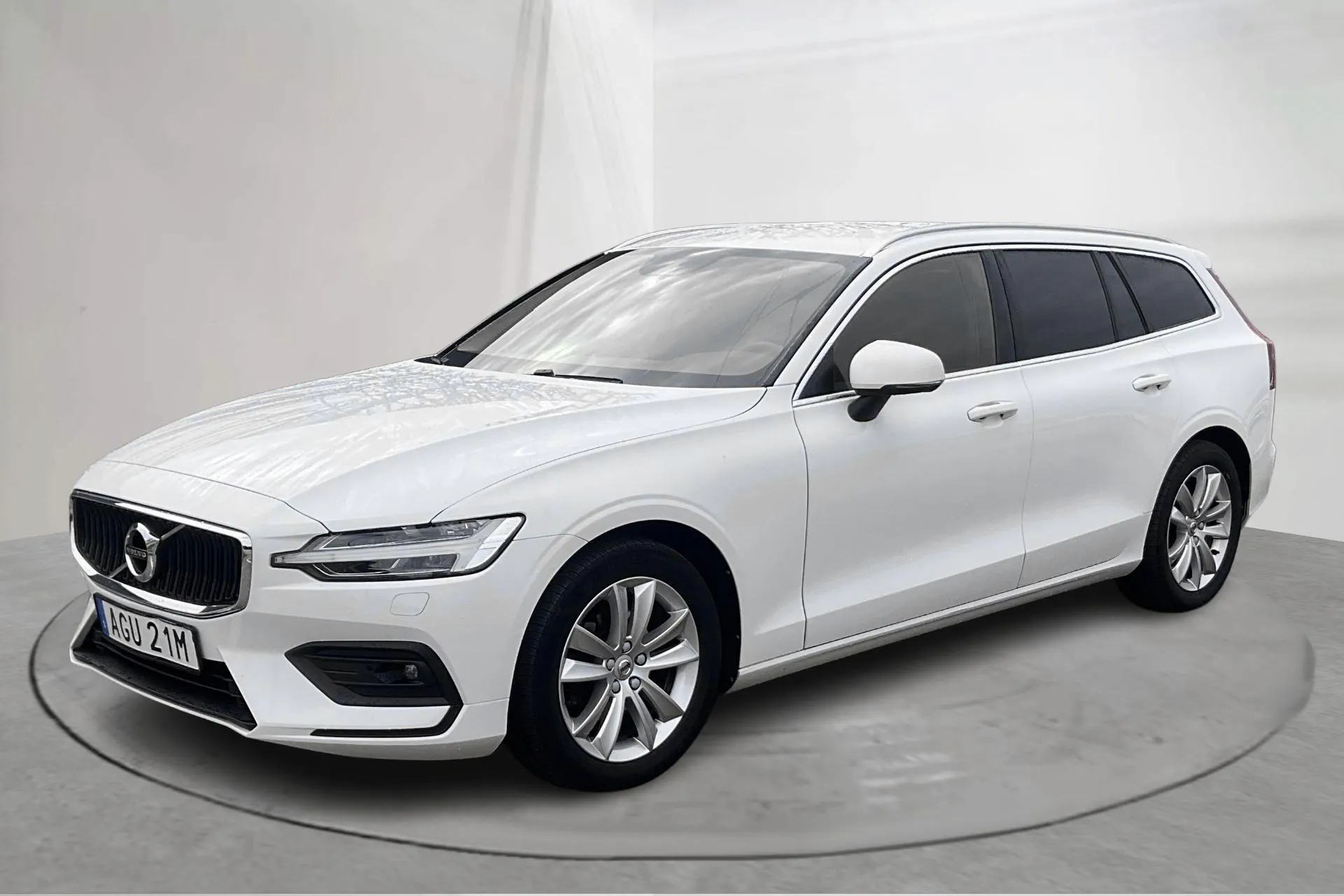 Presentation photo 1 of 15: Volvo V60 B4 Mildhybrid, Diesel (197hk) - 86 720 km - Automatic - white - 2021