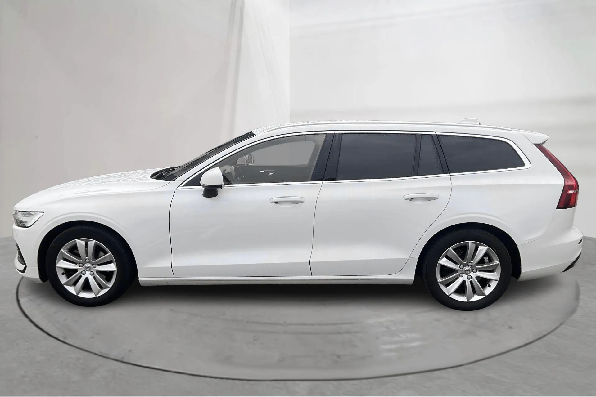 Presentation photo 2 of 15: Volvo V60 B4 Mildhybrid, Diesel (197hk) - 86 720 km - Automatic - white - 2021