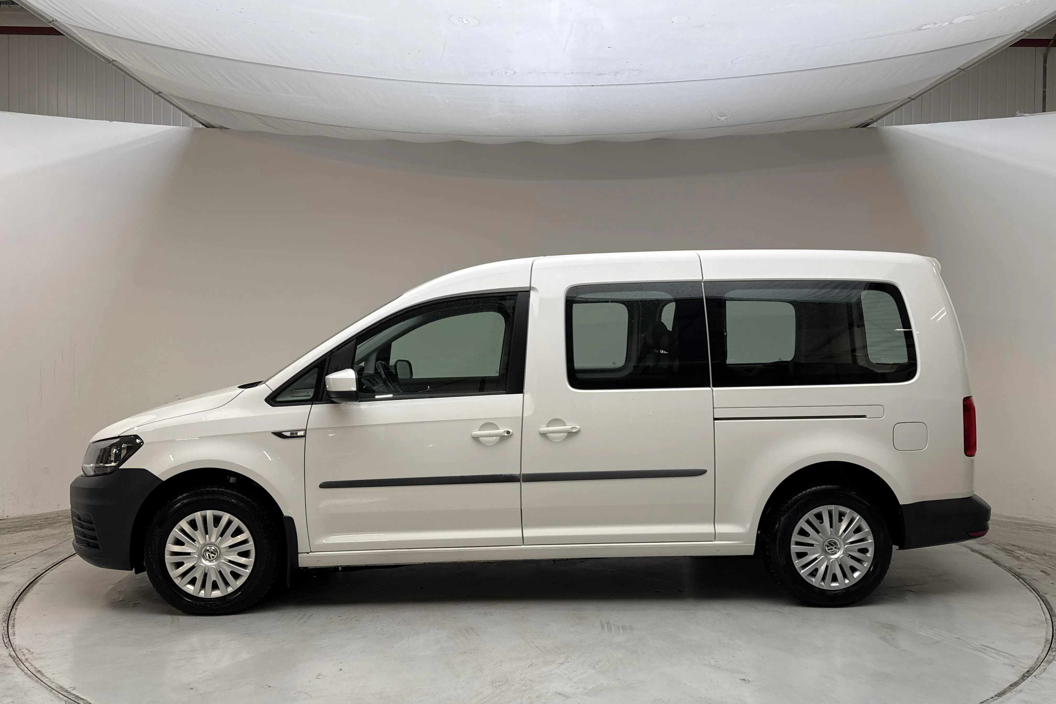 Presentation photo 2 of 14: VW Caddy Maxi Life 1.0 TSI (102hk) - 52 680 km - Manual - white - 2020