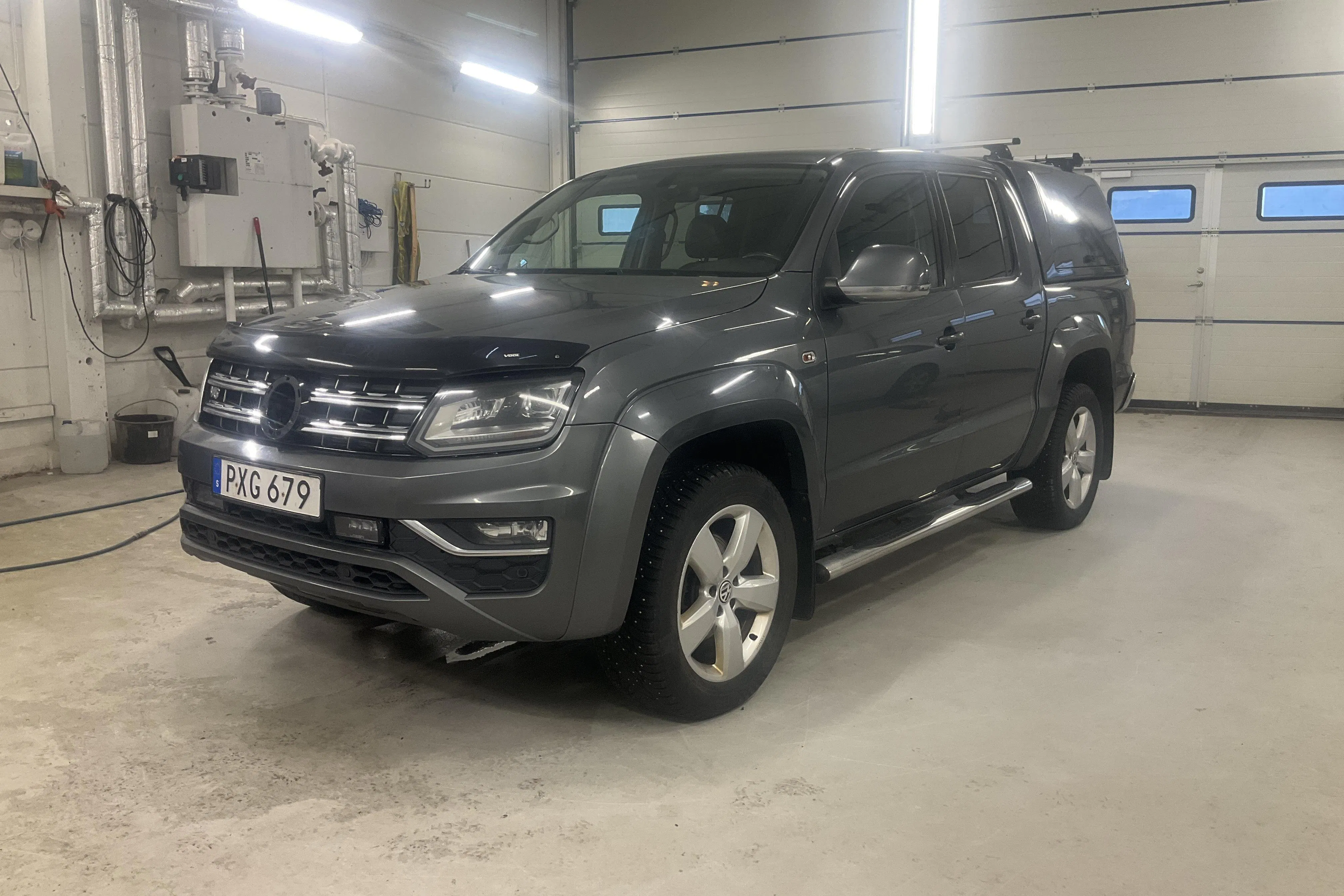 Presentation photo 1 of 16: VW Amarok 3.0 TDI 4motion (224hk) - 351 360 km - Automatic - gray - 2017