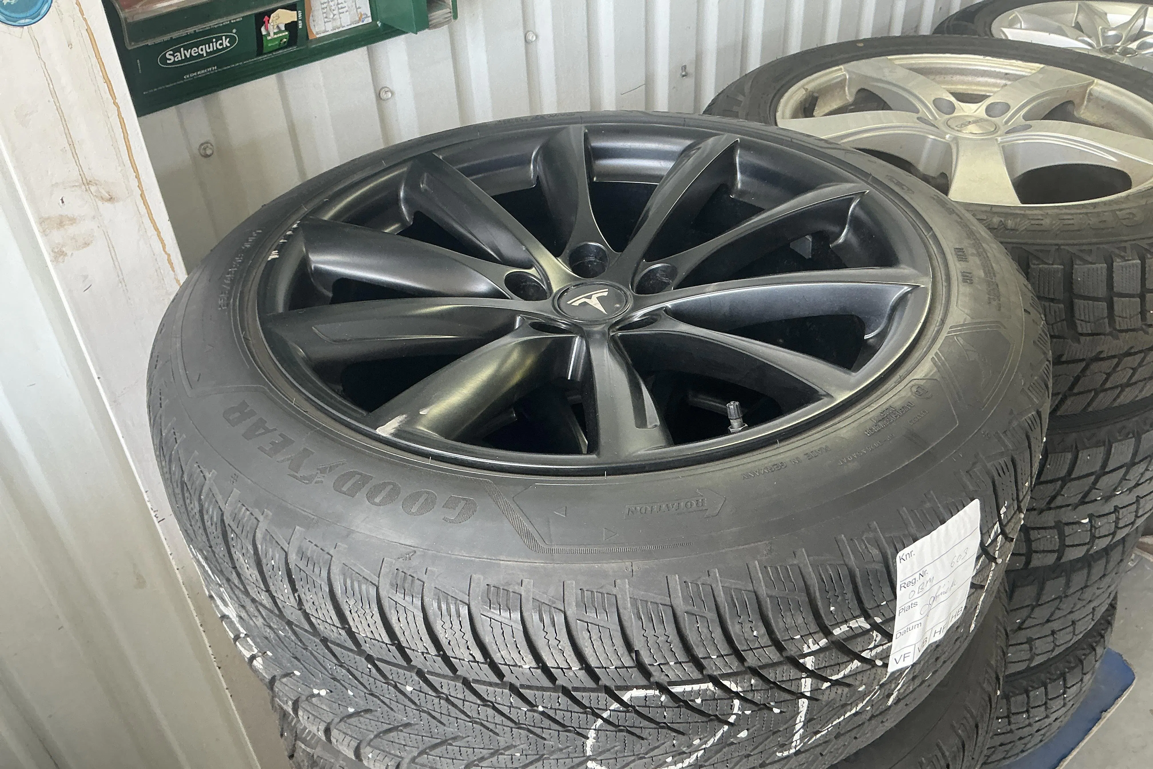 Presentationsfoto 18 av 18: Tesla Model Y RWD - 12 181 mil - Automat - vit - 2023