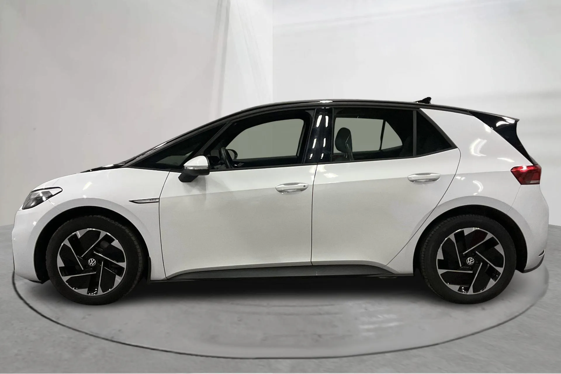 Presentation photo 2 of 15: VW ID.3 58kWh (204hk) - 31 040 km - Automatic - white - 2021