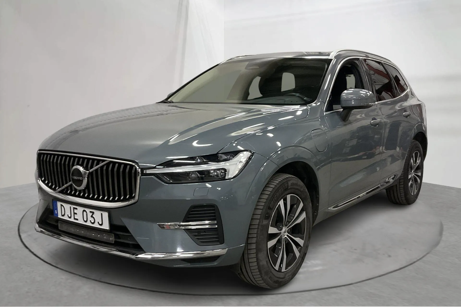 Presentation photo 1 of 23: Volvo XC60 T6 AWD Recharge (350hk) - 132 300 km - Automatic - gray - 2023
