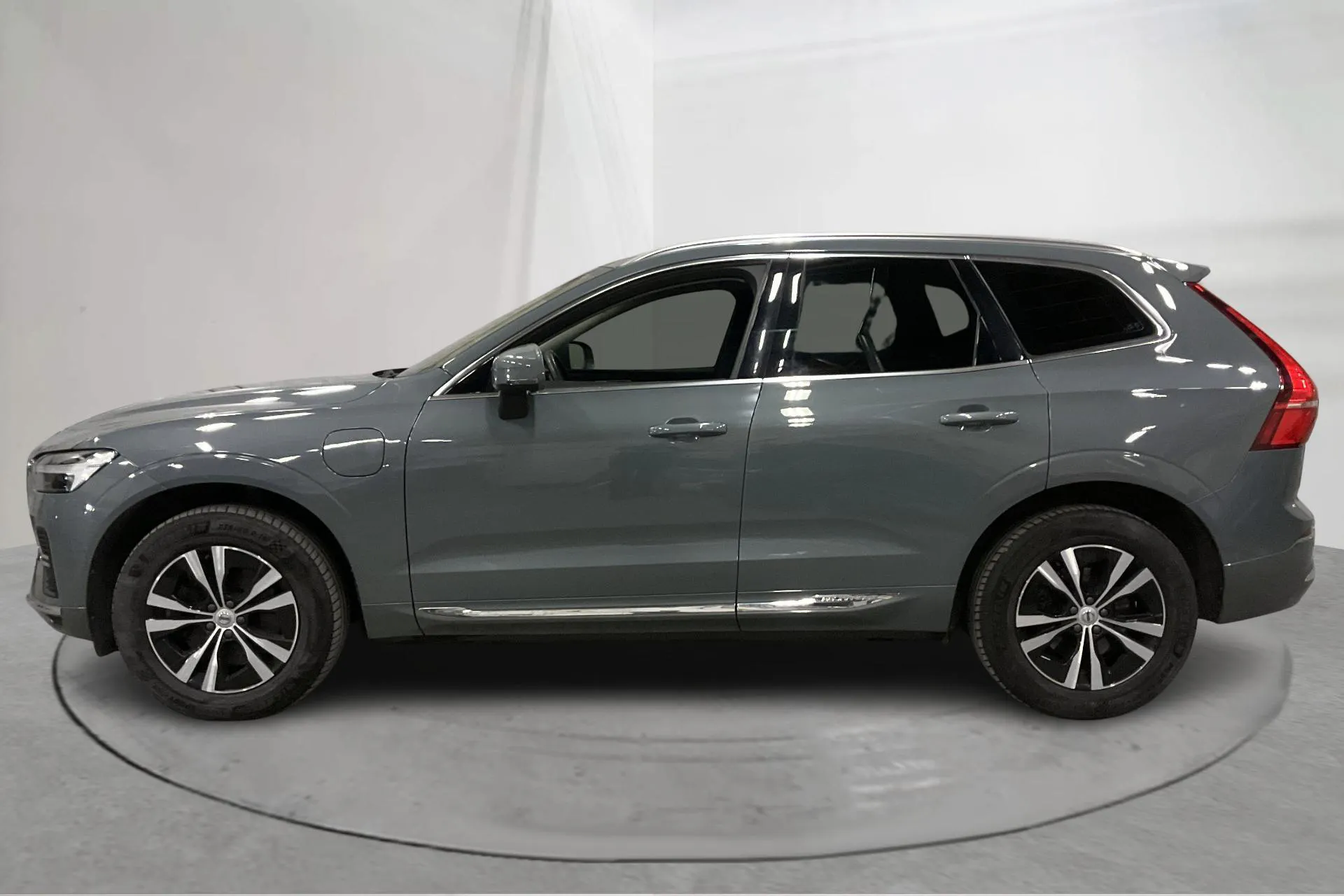 Presentation photo 2 of 23: Volvo XC60 T6 AWD Recharge (350hk) - 132 300 km - Automatic - gray - 2023