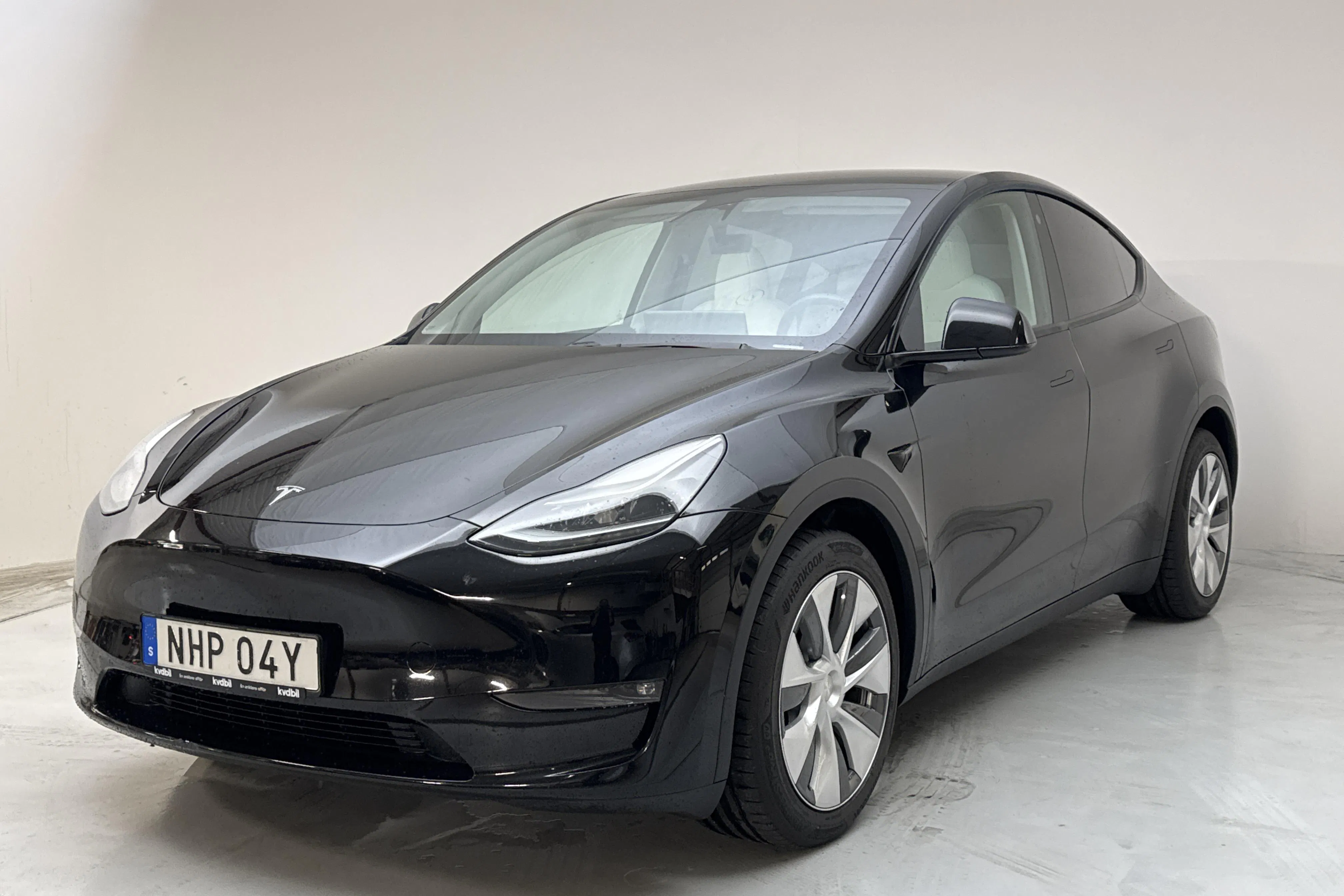 Presentationsfoto 1 av 18: Tesla Model Y Long Range Dual Motor AWD - 7 488 mil - Automat - svart - 2023