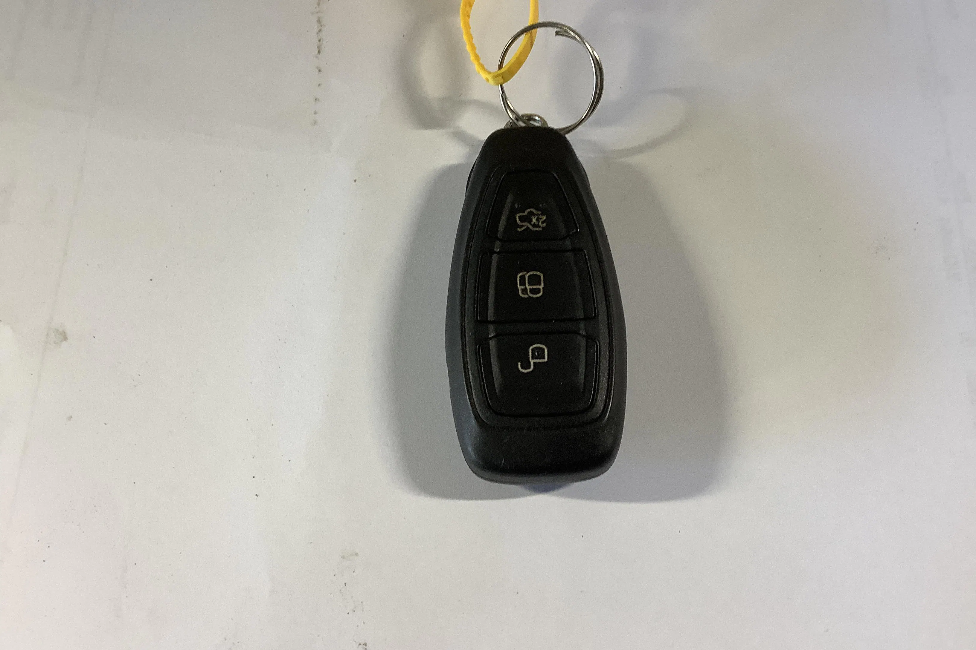 Presentation photo 13 of 13: Ford Kuga 2.0 TDCi (163hk) - 251 050 km - Automatic - white - 2013