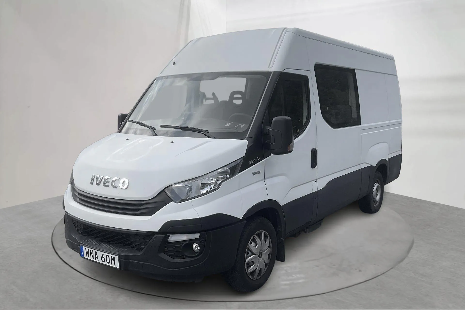 Presentation photo 1 of 13: Iveco Daily 35 3.0 CNG (136hk) - 81 760 km - Manual - white - 2019