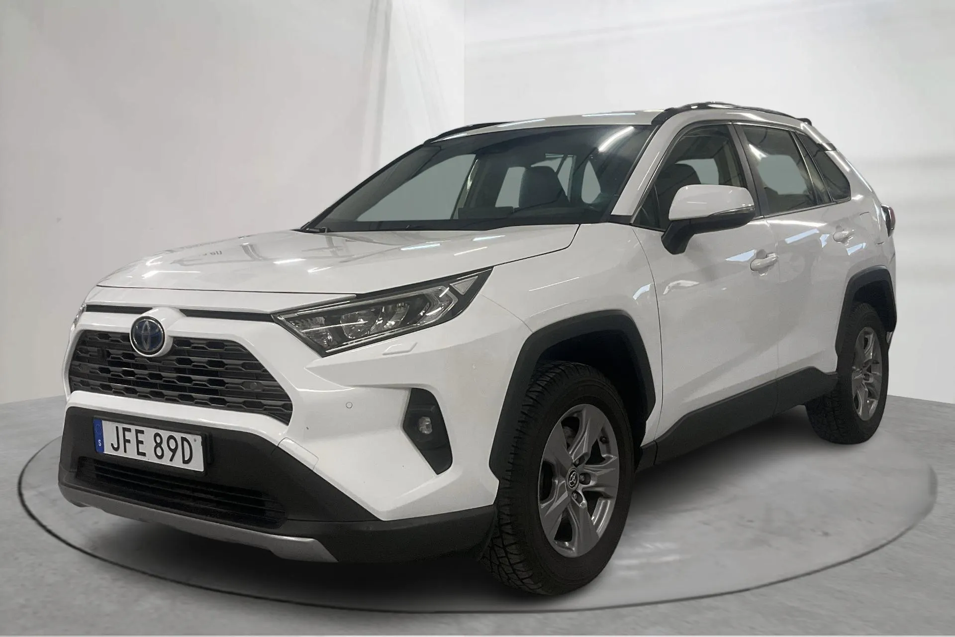 Presentation photo 1 of 19: Toyota RAV4 2.5 HSD AWD (222hk) - 136 200 km - Automatic - white - 2022