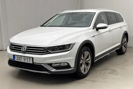 Volkswagen Passat 2016 — авто из Европы под ключ