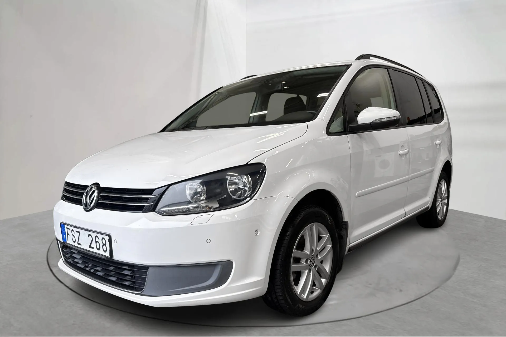 Presentation photo 1 of 18: VW Touran 1.4 TGI EcoFuel (150hk) - 206 140 km - Automatic - white - 2011