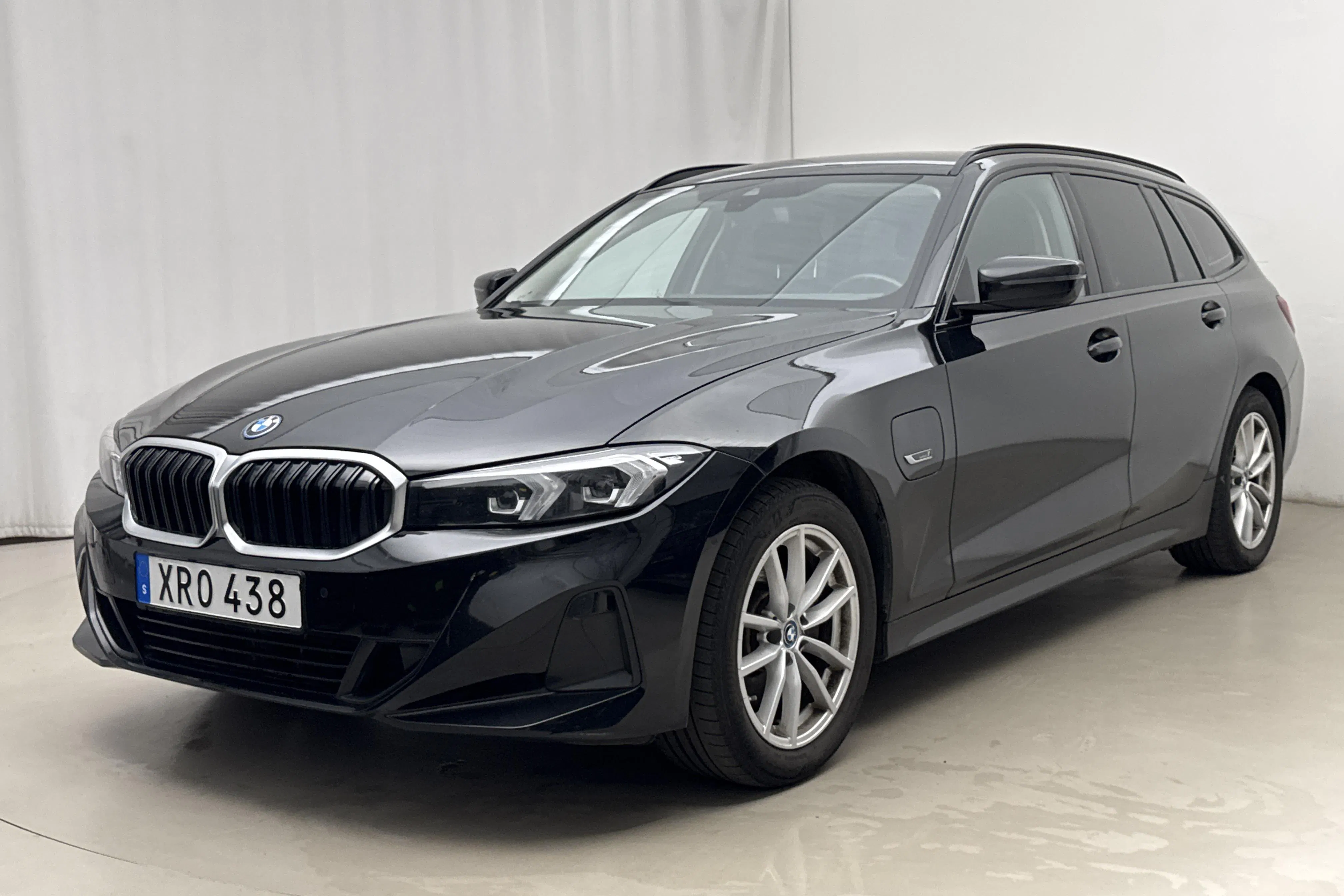 Presentation photo 1 of 22: BMW 330e xDrive Touring LCI, G21 (292hk) - 86 300 km - Automatic - black - 2023