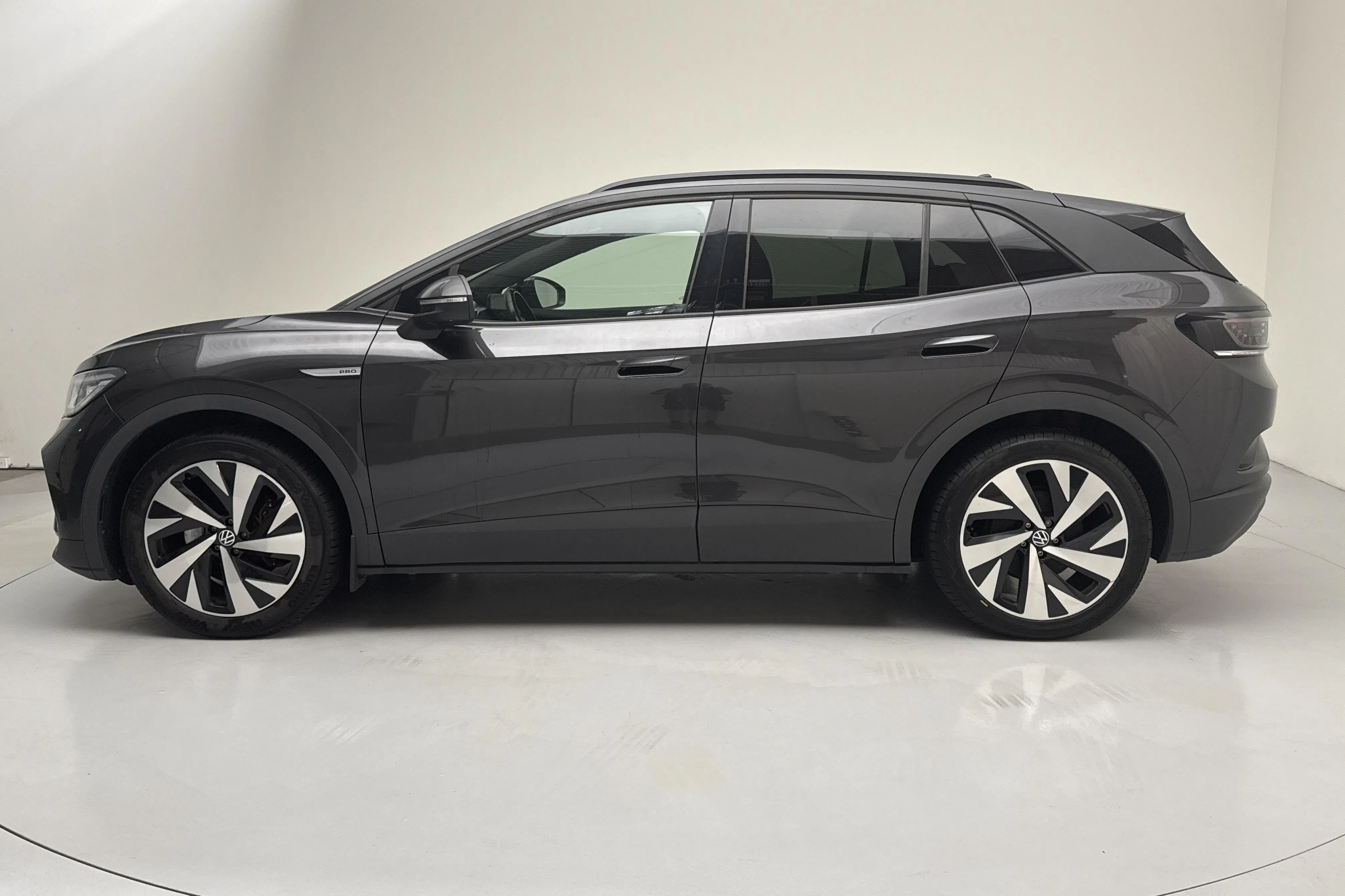 Presentation photo 2 of 20: VW ID.4 77kWh (204hk) - 144 360 km - Automatic - dark grey - 2021
