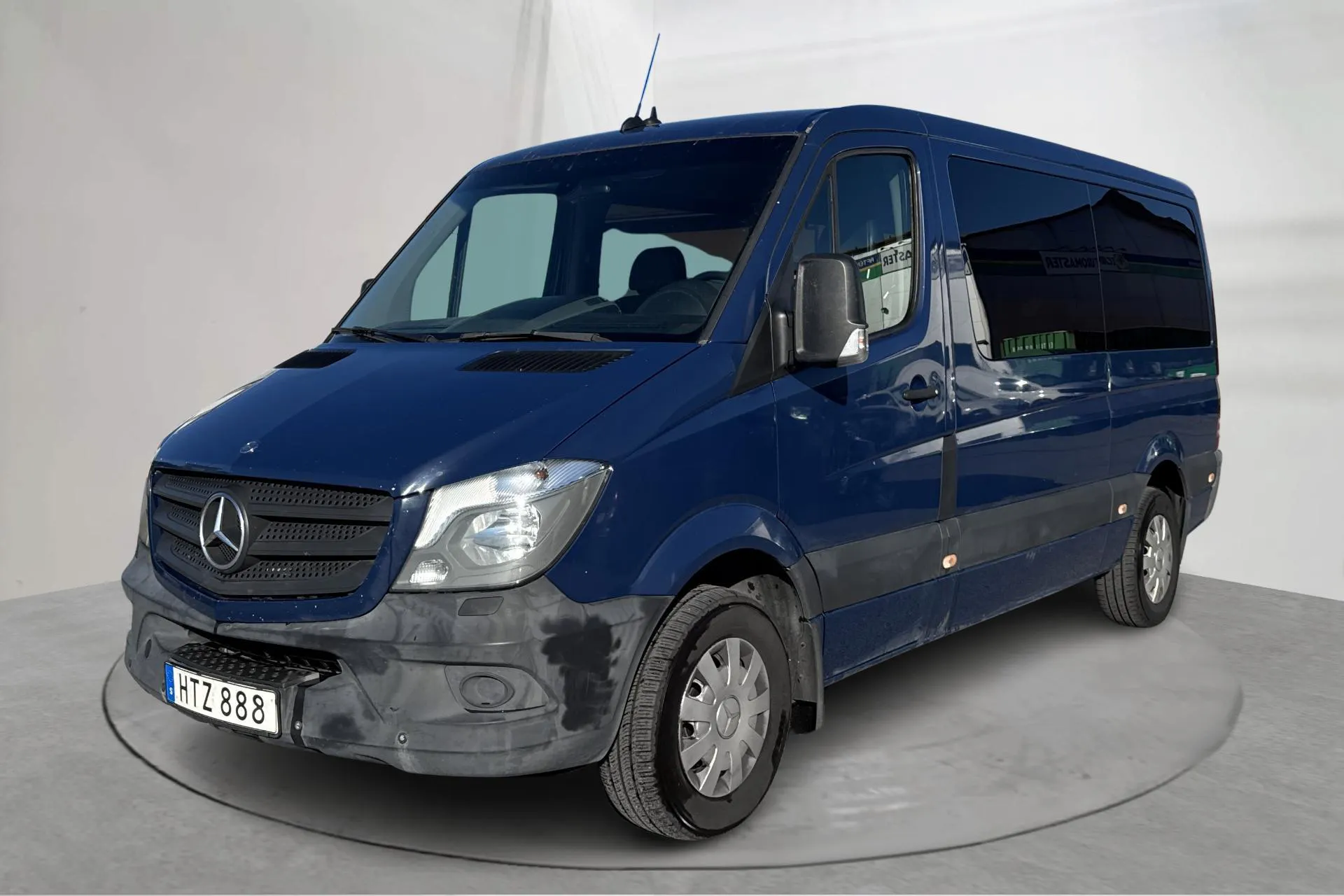 Presentationsfoto 1 av 10: Mercedes Sprinter 316 NGT (156hk) - 18 091 mil - Automat - Mörkblå - 2015