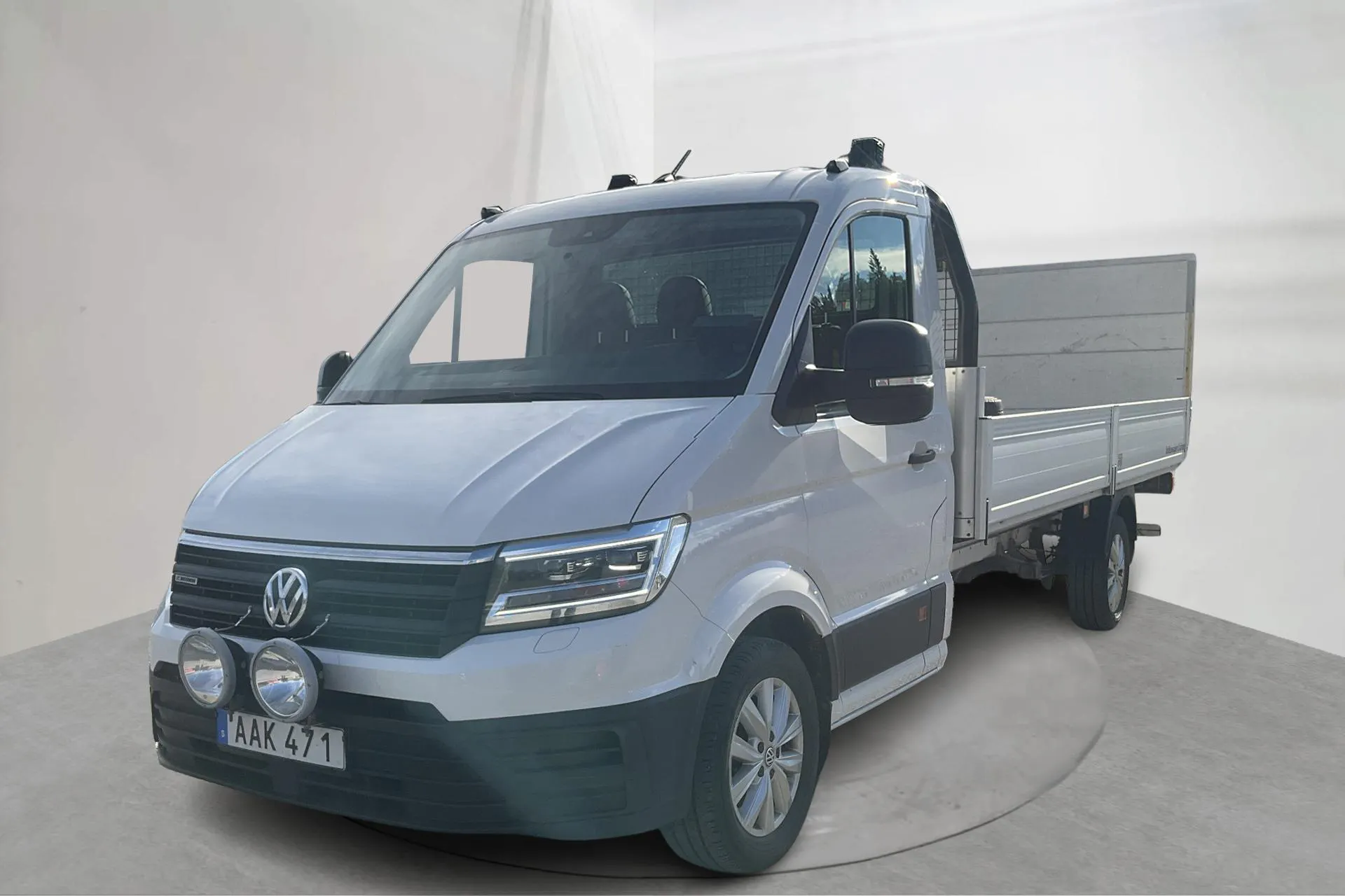 Presentationsfoto 1 av 15: VW Crafter 35 2.0 TDI Chassi 4Motion (177hk) - 5 416 mil - Automat - vit - 2019