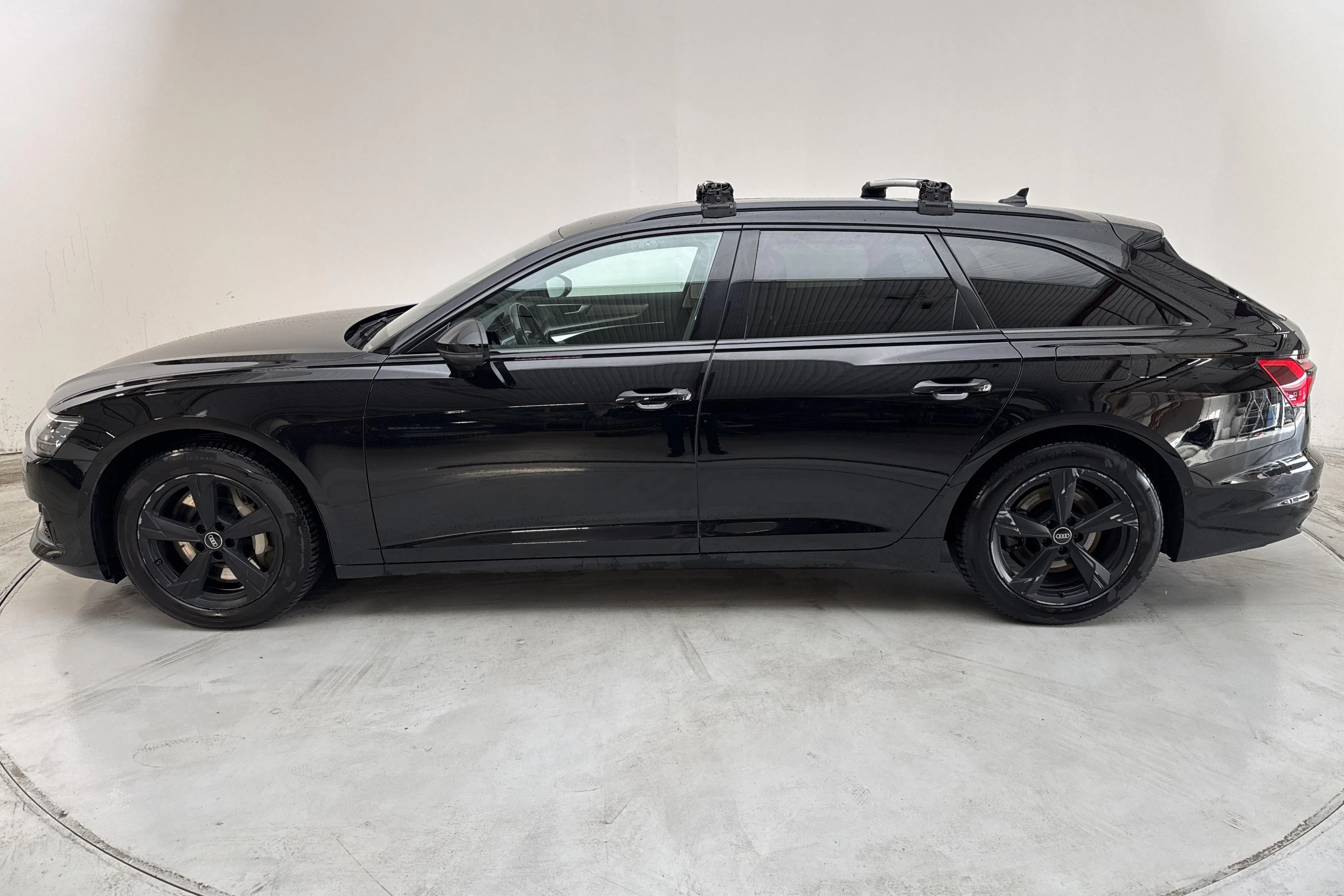 Presentation photo 2 of 15: Audi A6 Avant 50 TFSI e quattro (299hk) - 128 850 km - Automatic - black - 2023