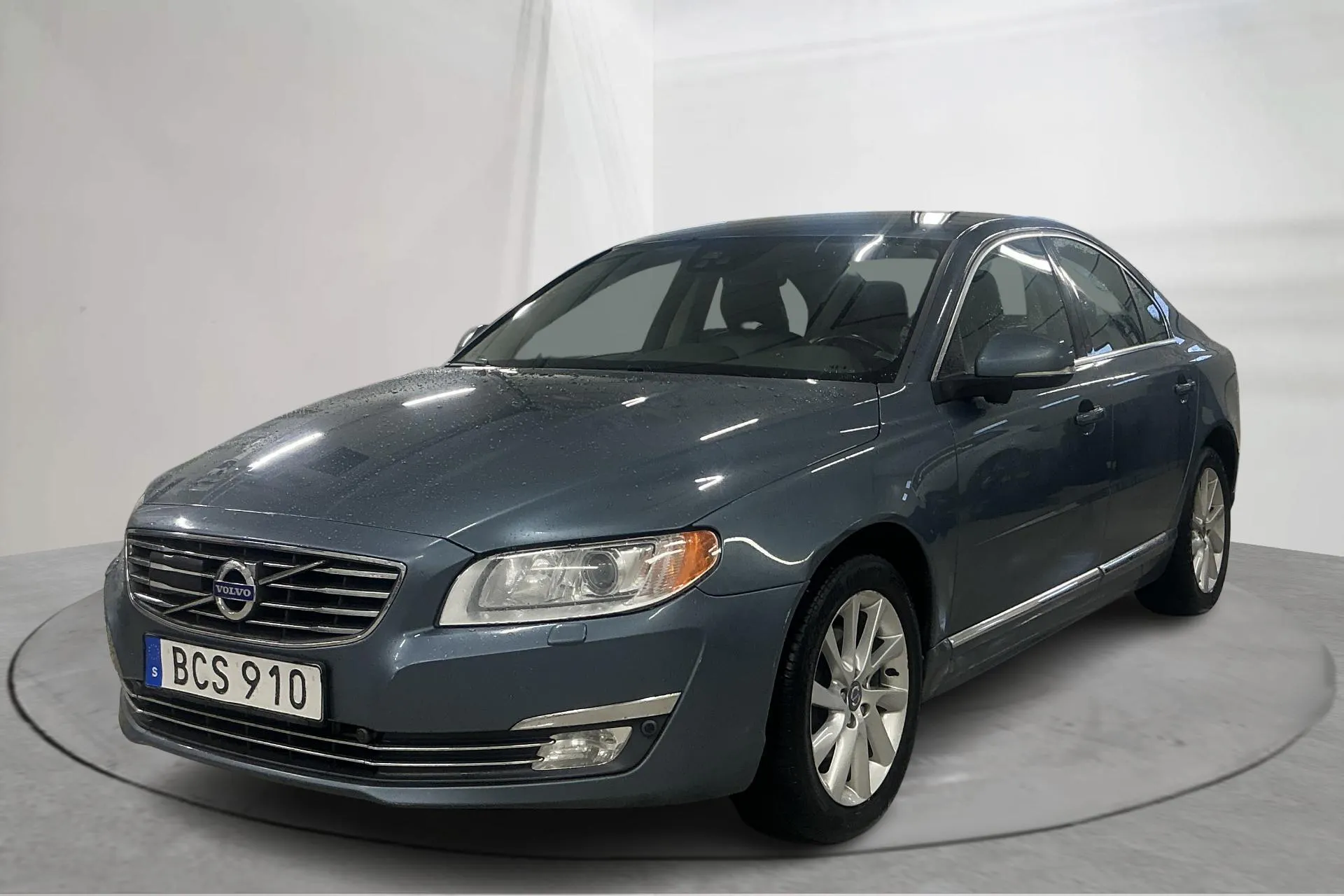 Presentationsfoto 1 av 21: Volvo S80 D4 (181hk) - 25 050 mil - Automat - blå - 2014