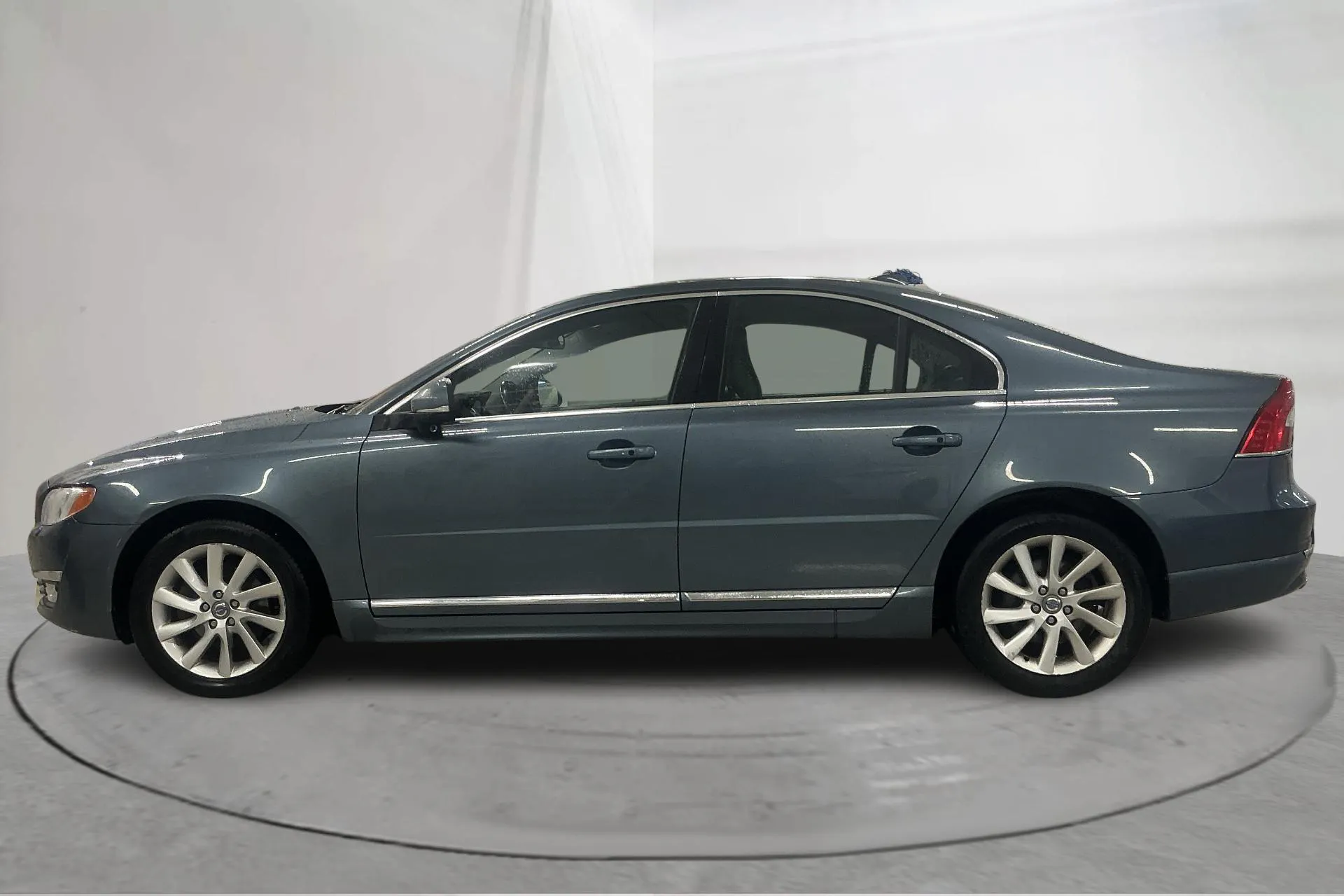 Presentationsfoto 2 av 21: Volvo S80 D4 (181hk) - 25 050 mil - Automat - blå - 2014