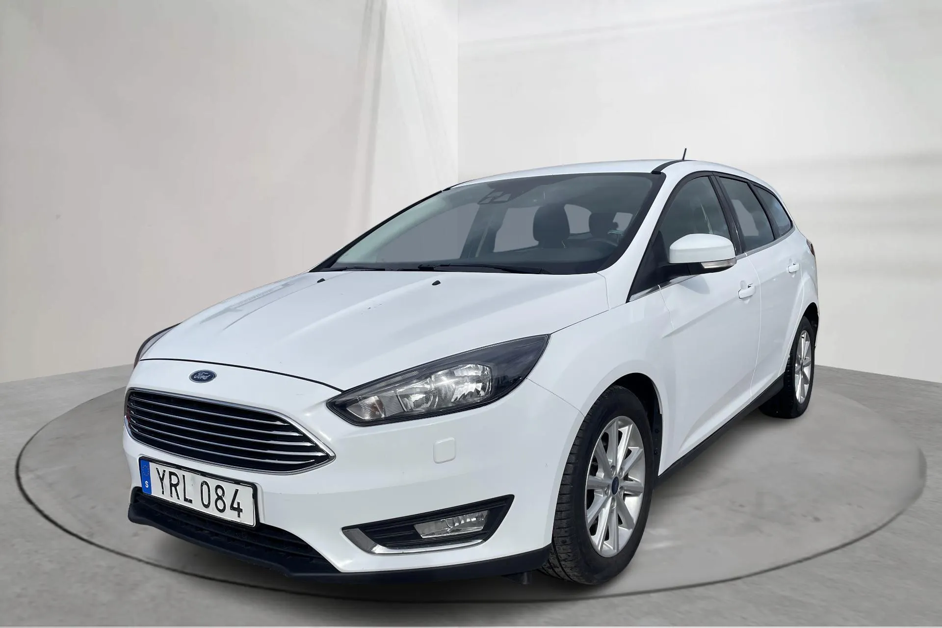 Presentationsfoto 1 av 20: Ford Focus 1.5 TDCi Kombi (120hk) - 16 736 mil - Manuell - vit - 2018