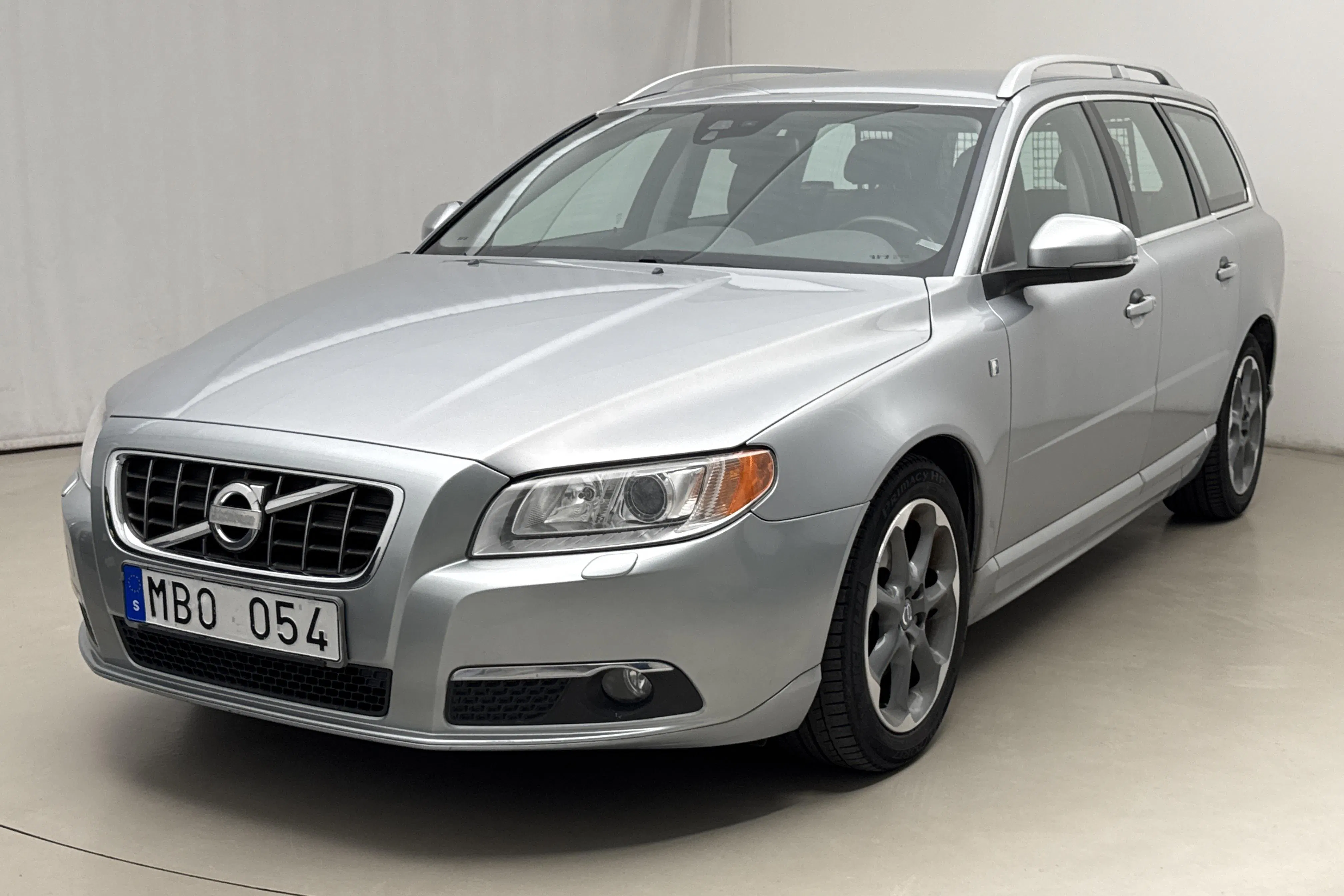Presentation photo 1 of 16: Volvo V70 II 1.6D DRIVe (115hk) - 133 790 km - Manual - silver - 2012