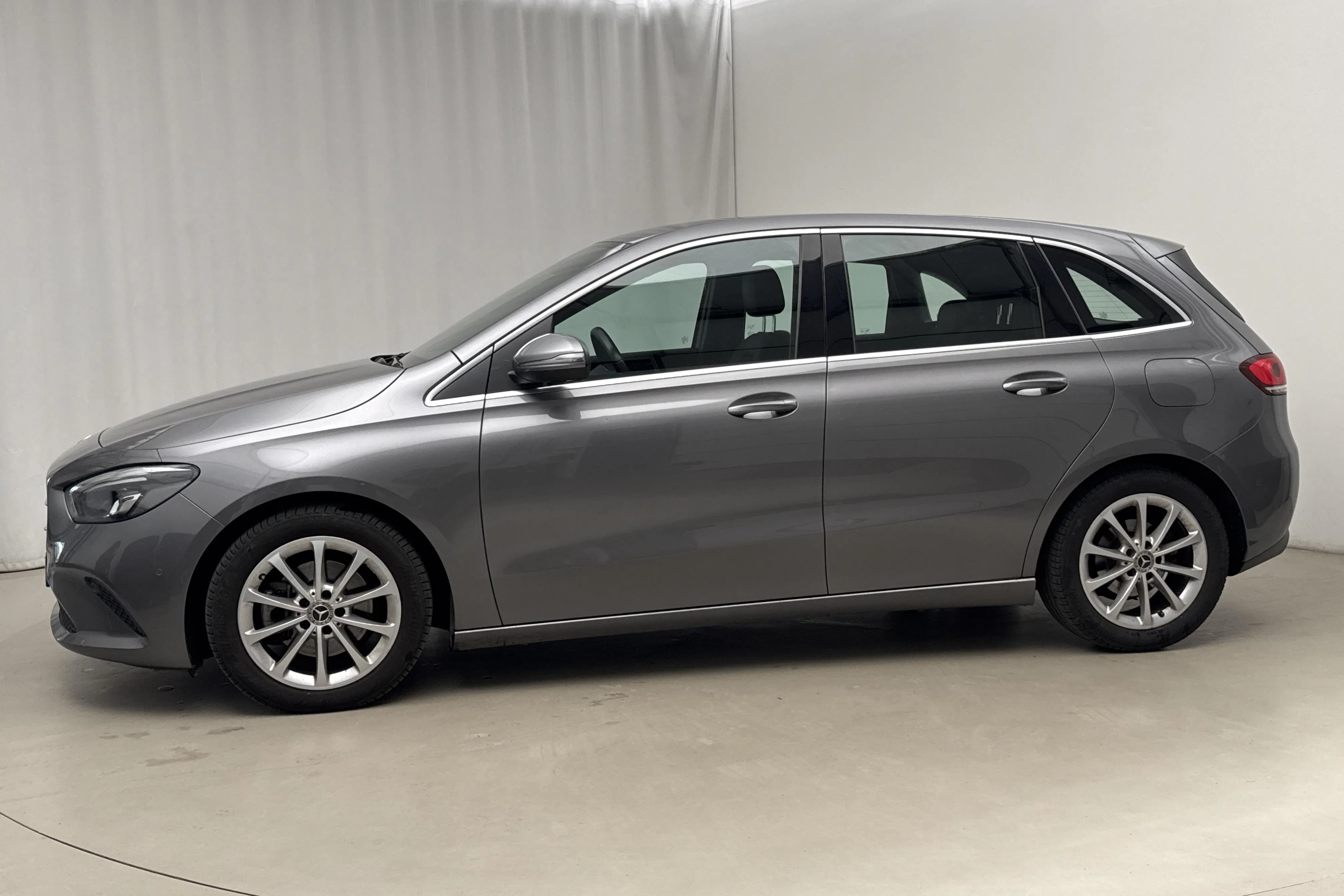 Presentation photo 2 of 18: Mercedes B 200 d W247 (150hk) - 62 020 km - Automatic - dark grey - 2019