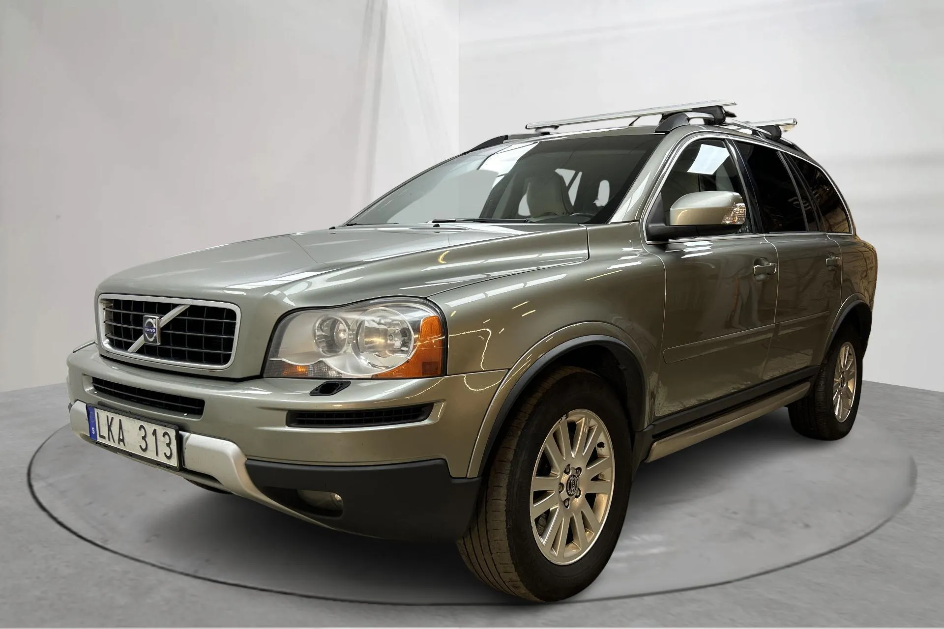 Presentationsfoto 1 av 15: Volvo XC90 D5 (185hk) - 29 061 mil - Automat - Ljusgrön - 2008