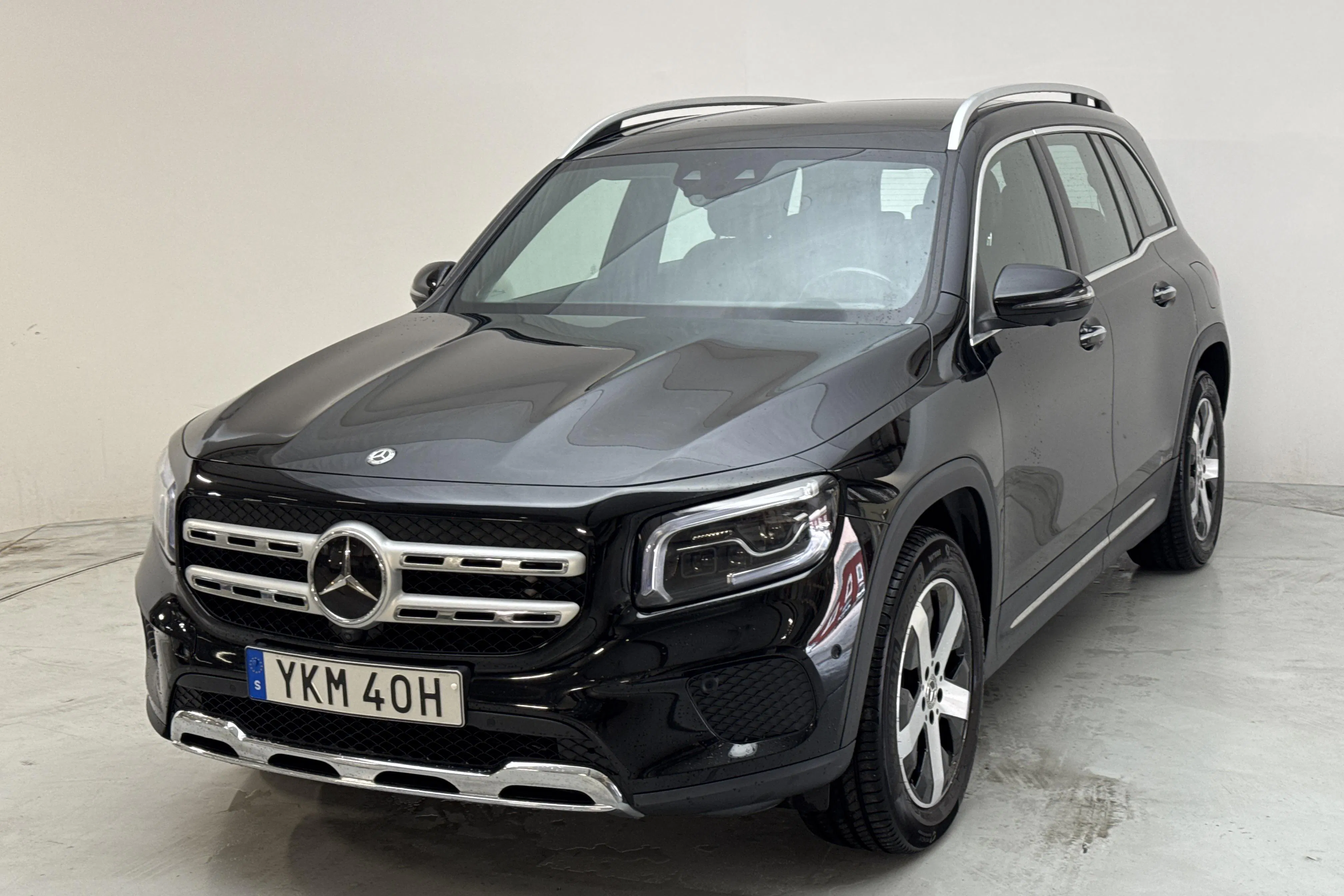 Presentation photo 1 of 16: Mercedes GLB 200 d 4MATIC X247 (150hk) - 110 470 km - Automatic - black - 2021