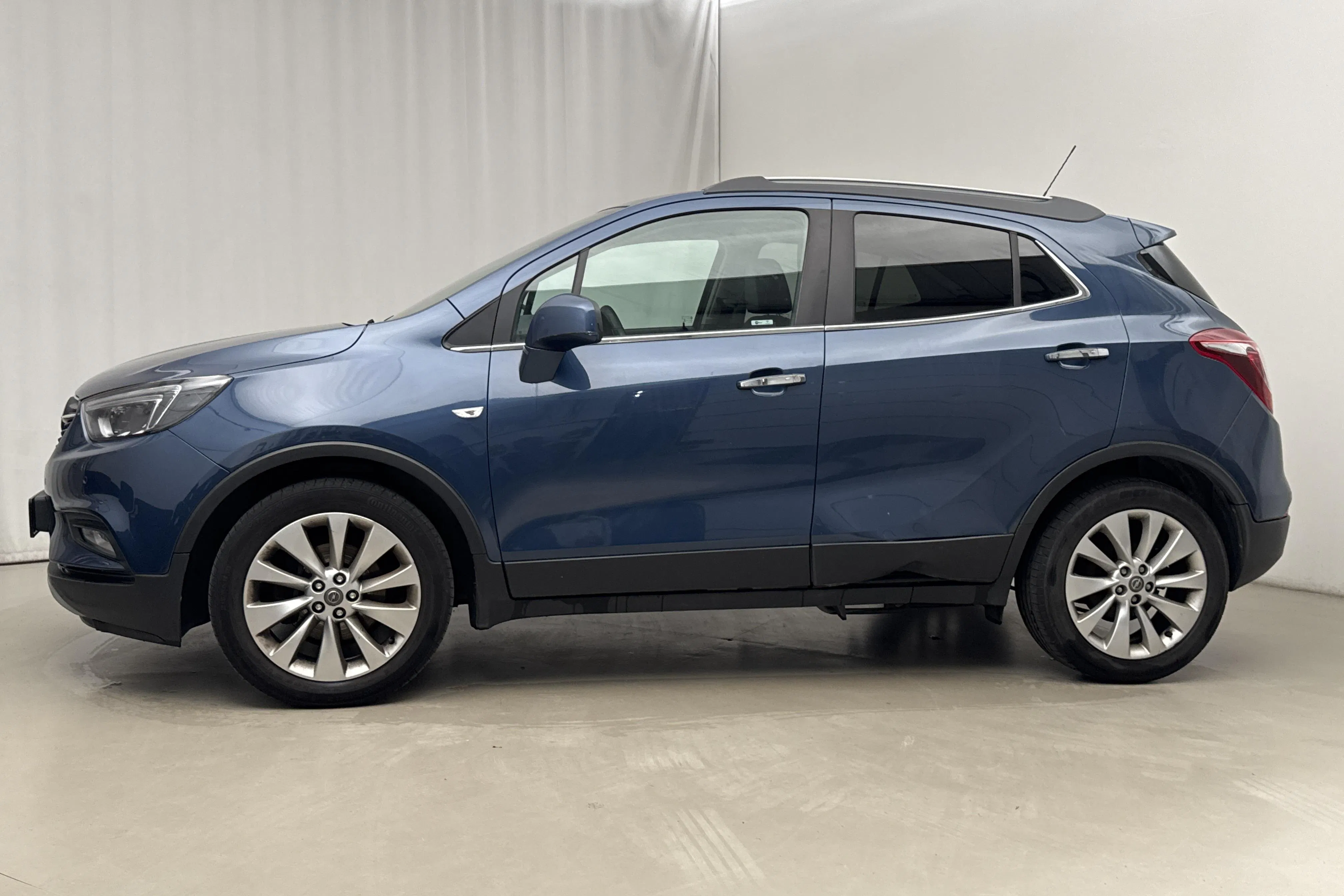 Presentationsfoto 2 av 17: Opel Mokka X 1.4 Turbo ECOTEC 4x4 (140hk) - 11 053 mil - Manuell - blå - 2017