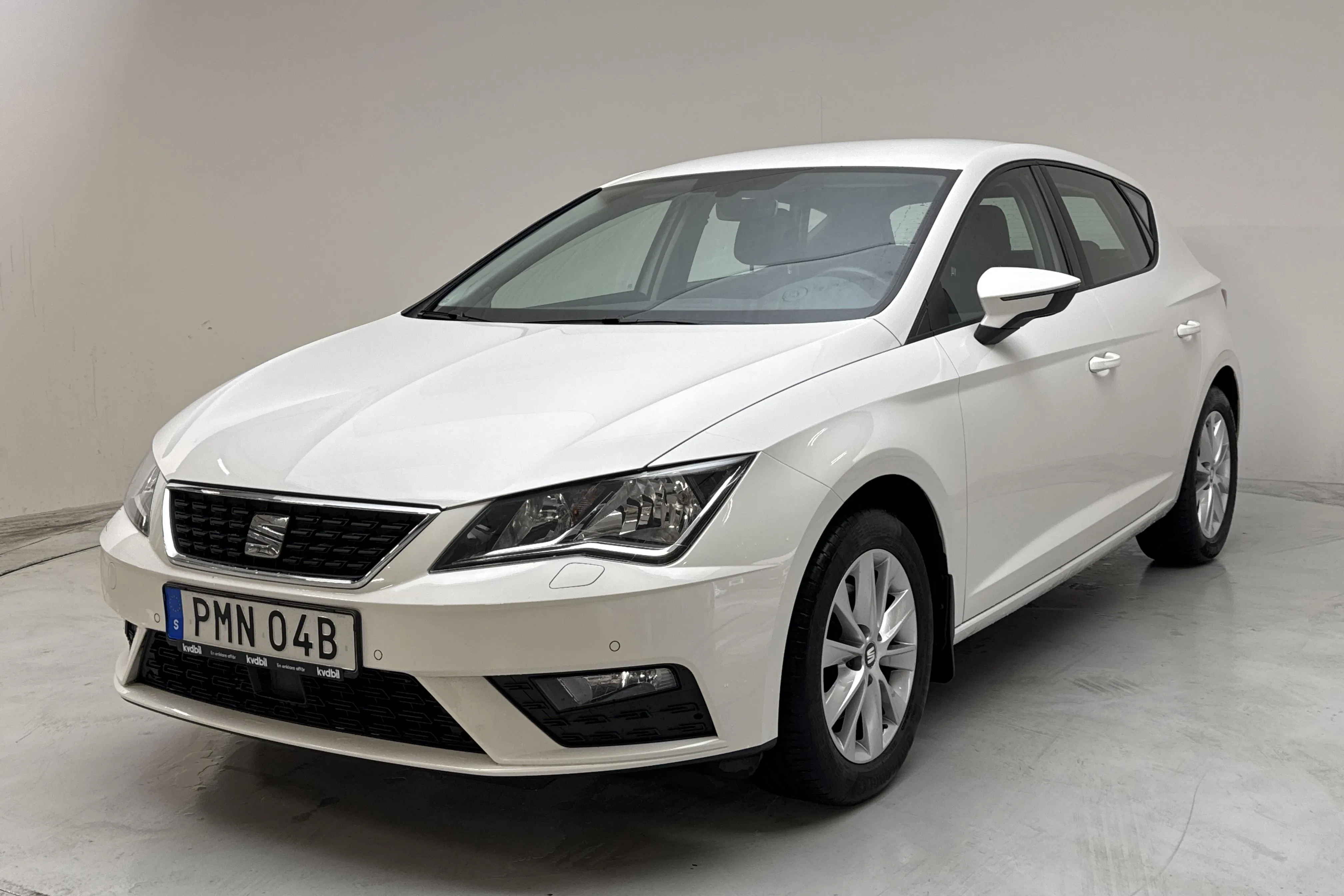 Presentation photo 1 of 12: Seat Leon 1.5 TGI 5dr (130hk) - 48 580 km - Manual - white - 2019