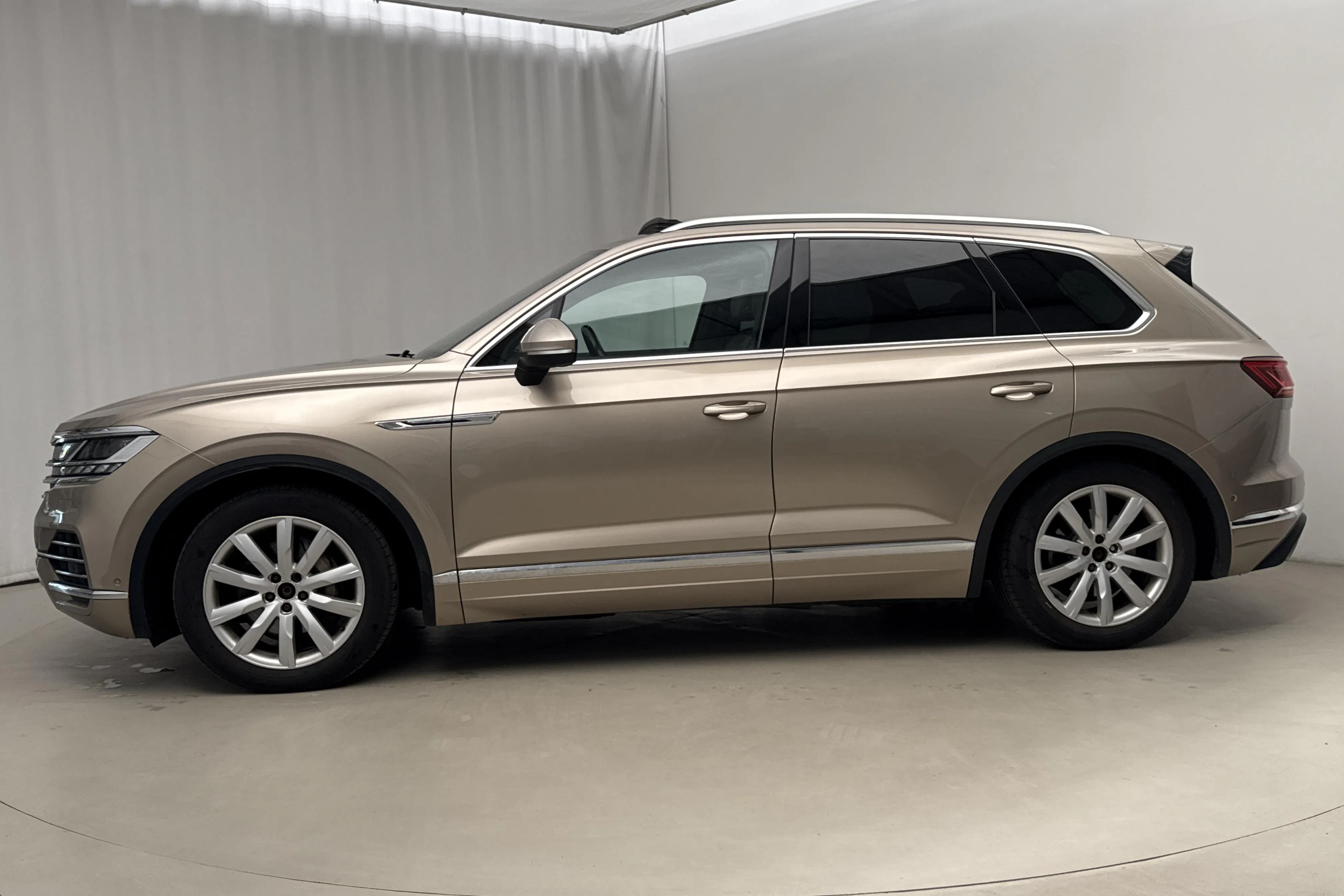 Presentation photo 2 of 24: VW Touareg V6 TDI 4Motion (286hk) - 167 320 km - Automatic - light brown - 2019