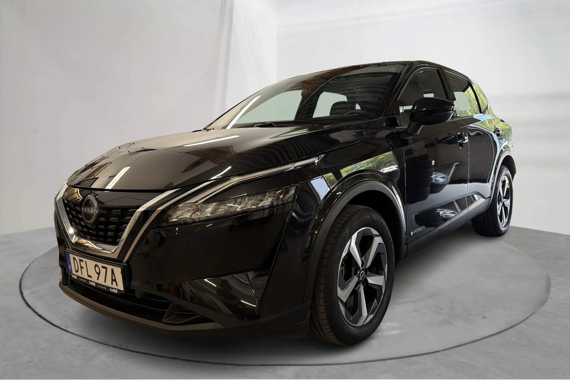 Presentation photo 1 of 14: Nissan Qashqai e-power (190hk) - 32 920 km - Automatic - black - 2024