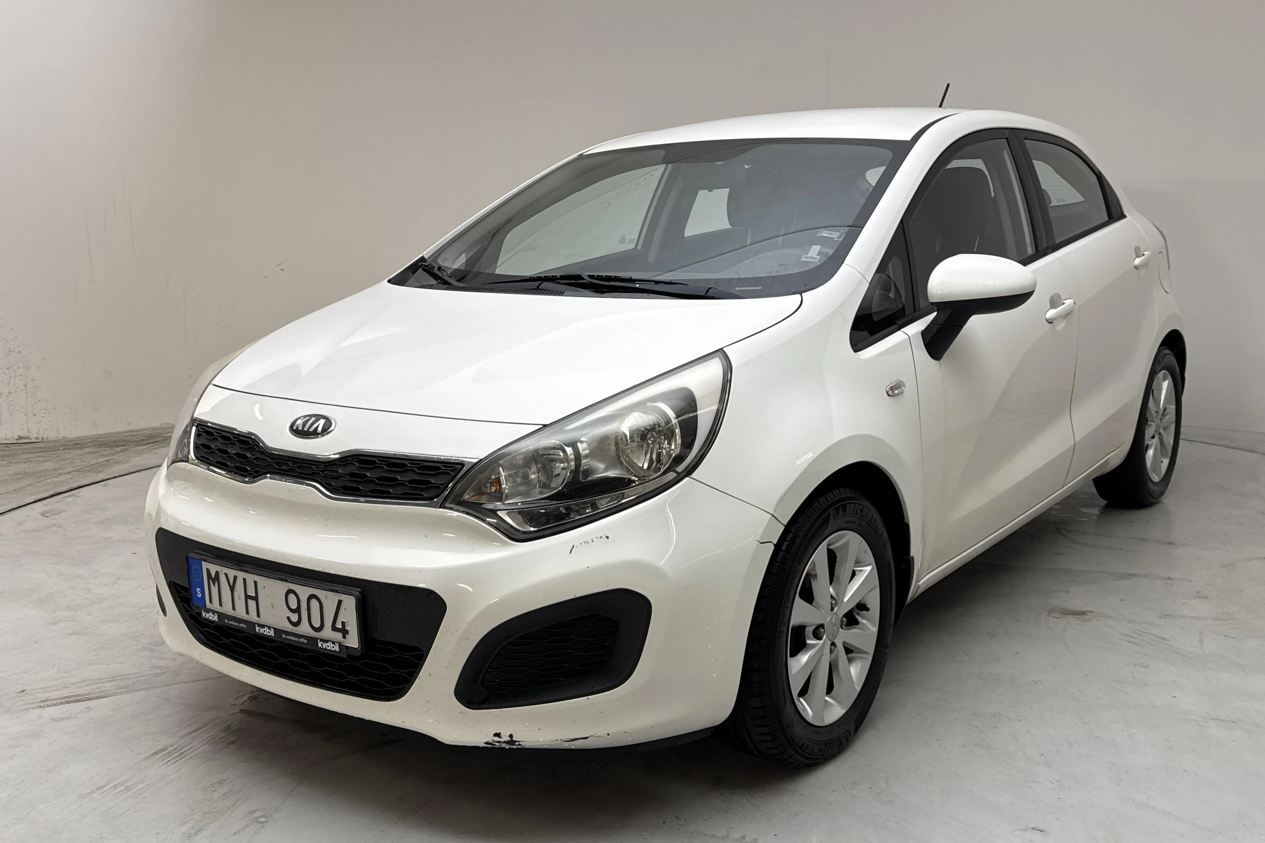 Presentation photo 1 of 12: KIA Rio 1.2 (85hk) - 165 060 km - Manual - white - 2013
