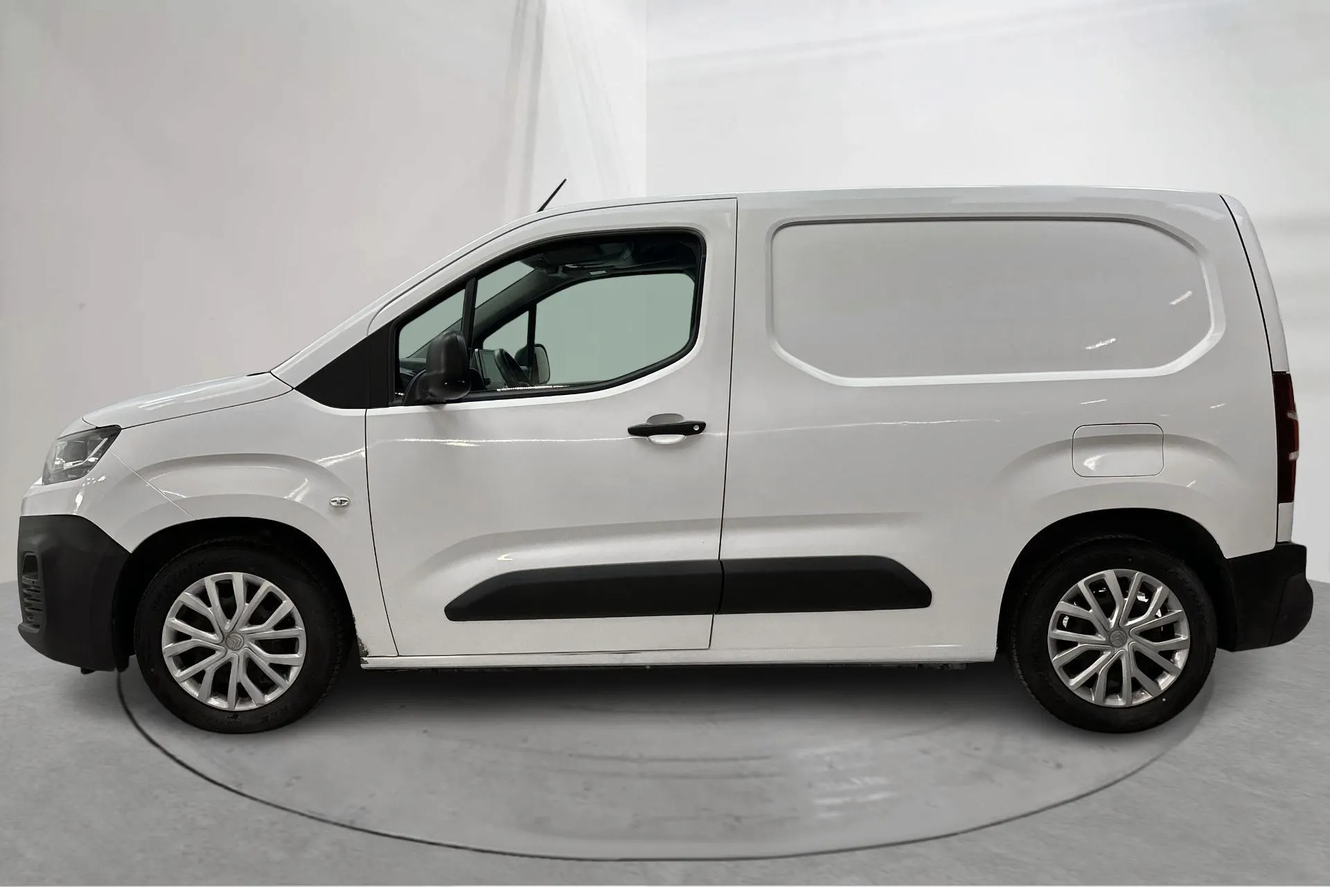 Presentation photo 2 of 17: Citroën Berlingo 1.5 BlueHDi Skåp (100hk) - 151 180 km - Manual - white - 2018