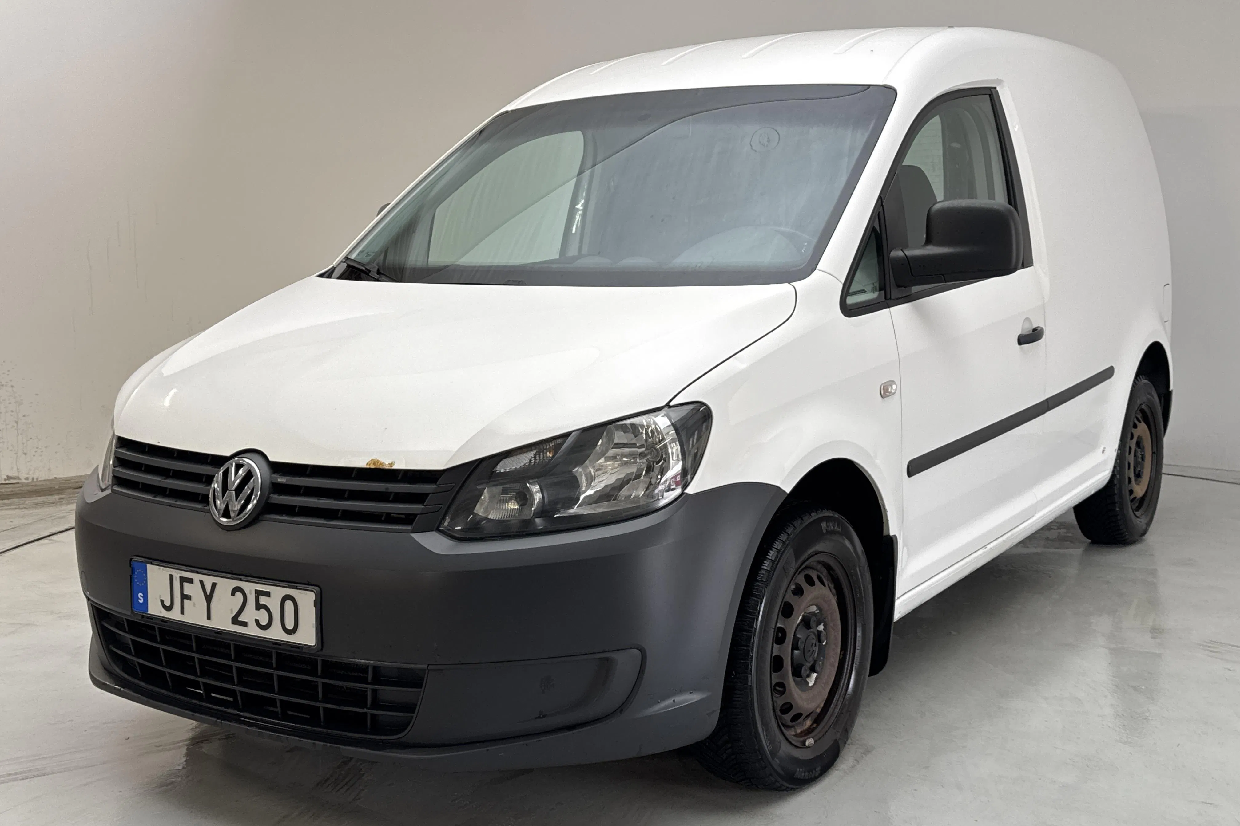 Presentation photo 1 of 11: VW Caddy 1.6 TDI Skåp (75hk) - 172 300 km - Manual - white - 2015