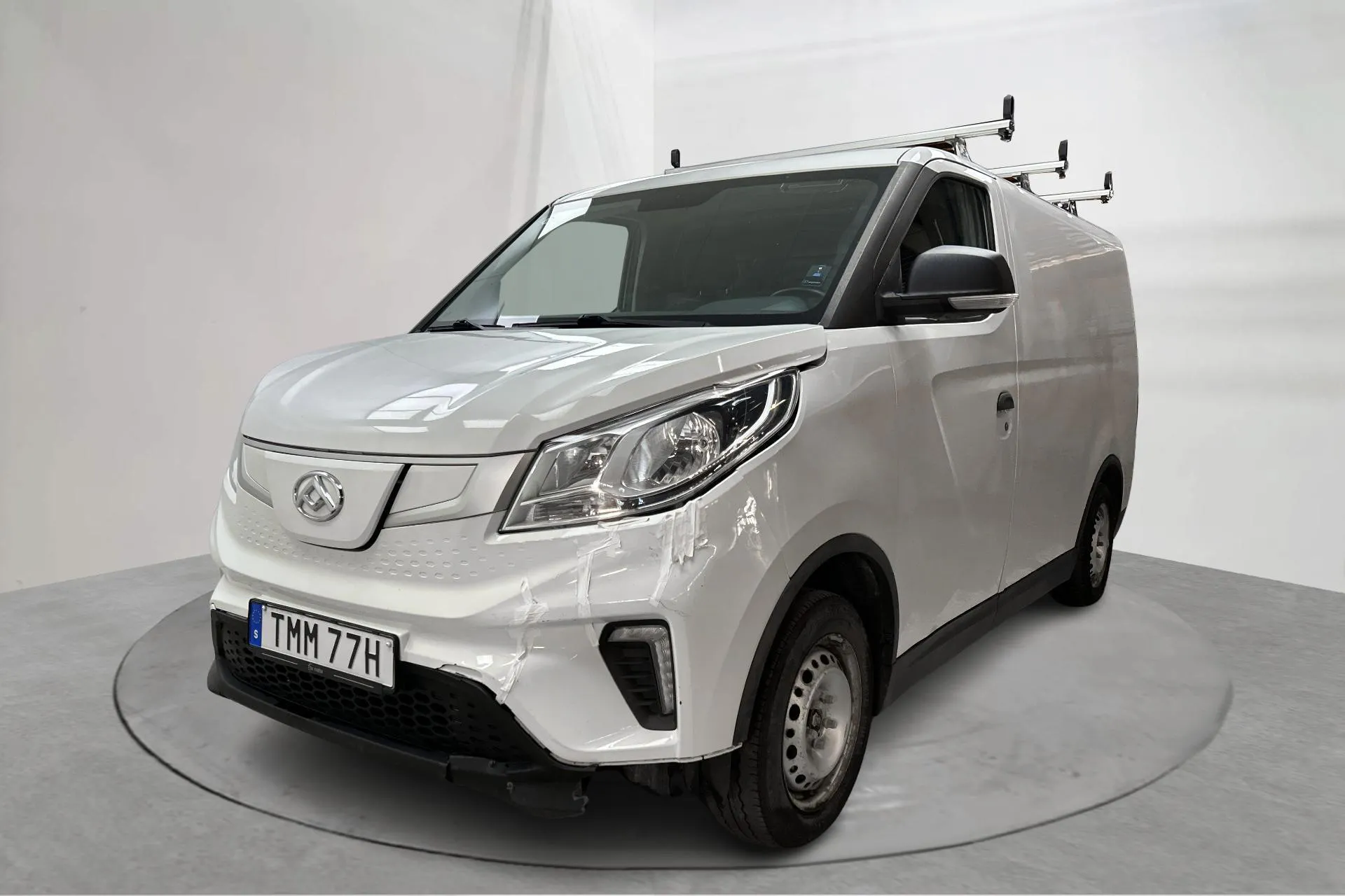 Presentation photo 1 of 15: Maxus e-Deliver 3 50,2kWh (122hk) - 78 310 km - Automatic - white - 2020