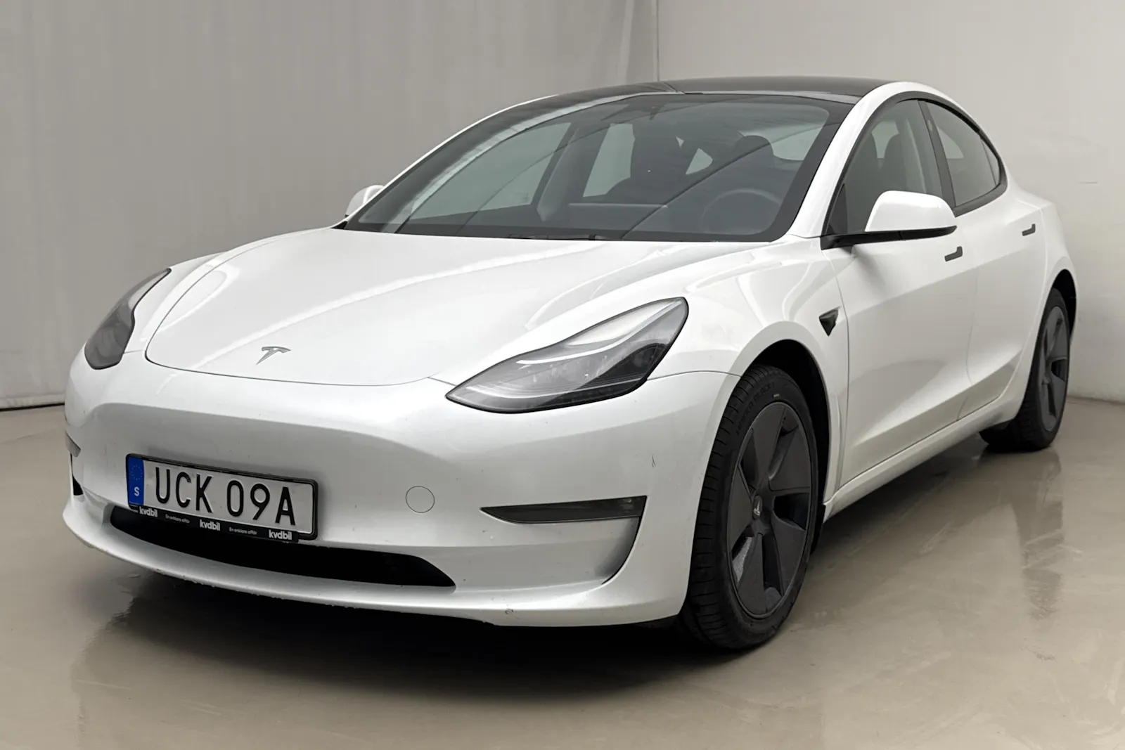 Tesla Model 3 Long Range Dual Motor AWD 498 л.с.