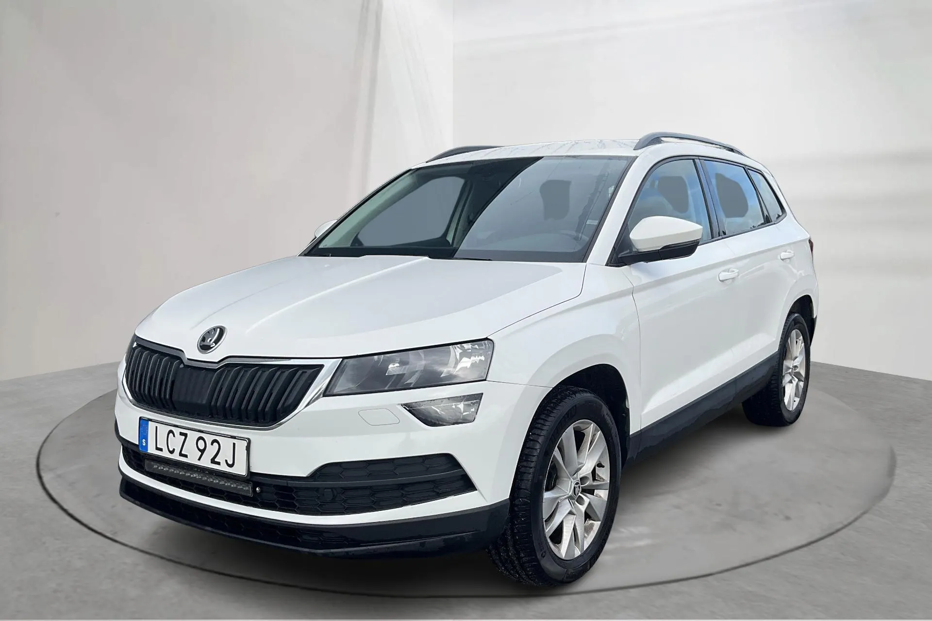 Presentation photo 1 of 19: Skoda Karoq 2.0 TDI 4X4 (150hk) - 227 600 km - Automatic - white - 2020