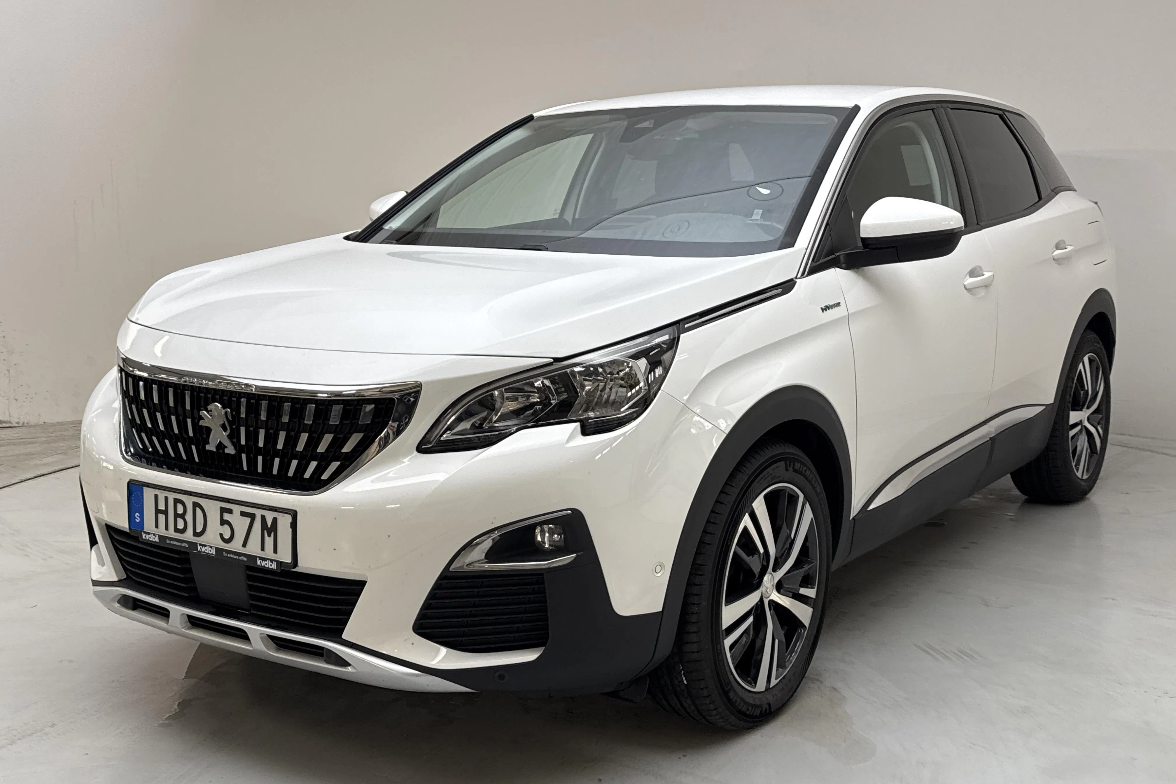 Presentationsfoto 1 av 14: Peugeot 3008 1.6 Plug-in Hybrid (225hk) - 9 767 mil - Automat - vit - 2021